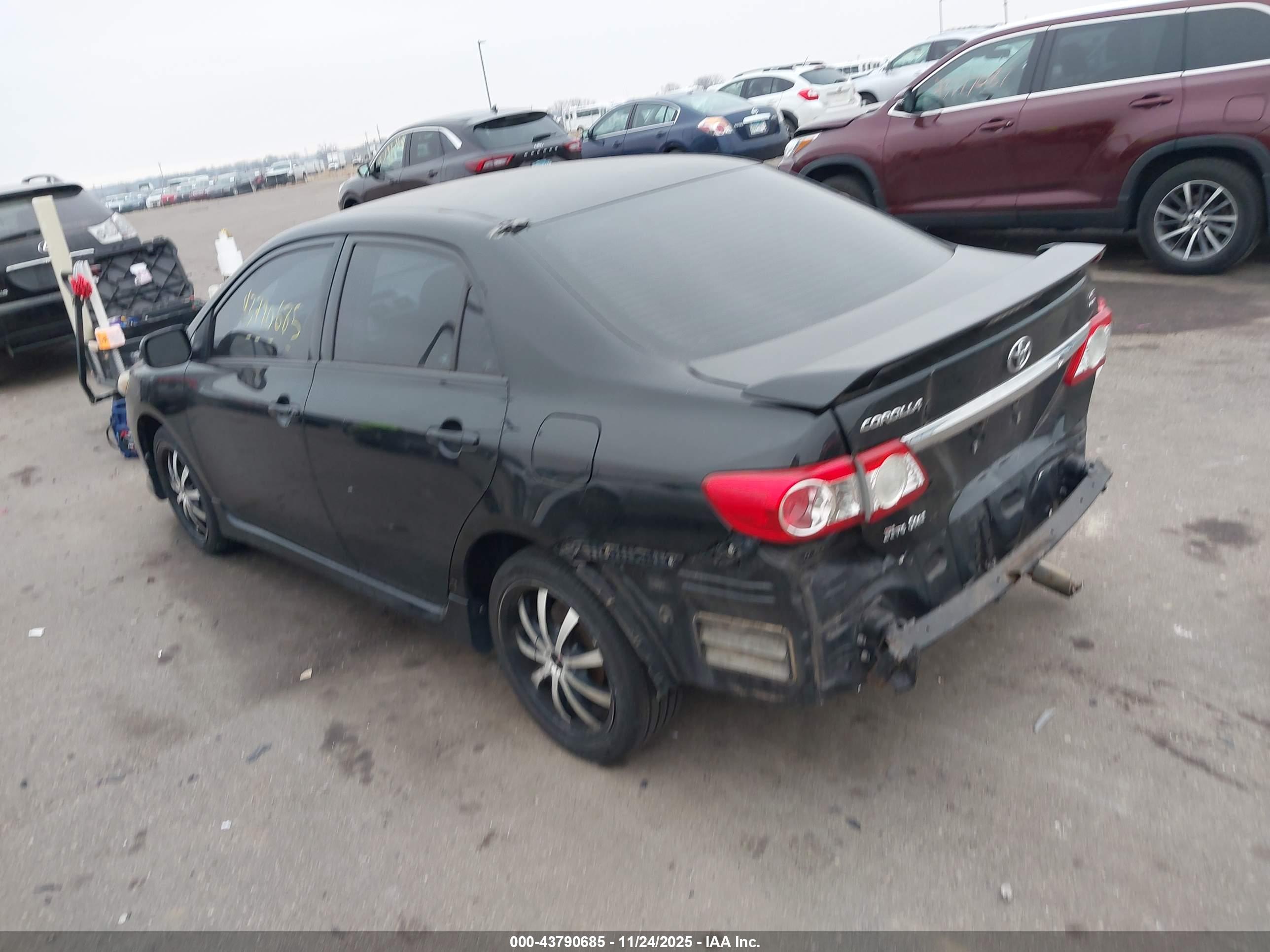 TOYOTA COROLLA image 3