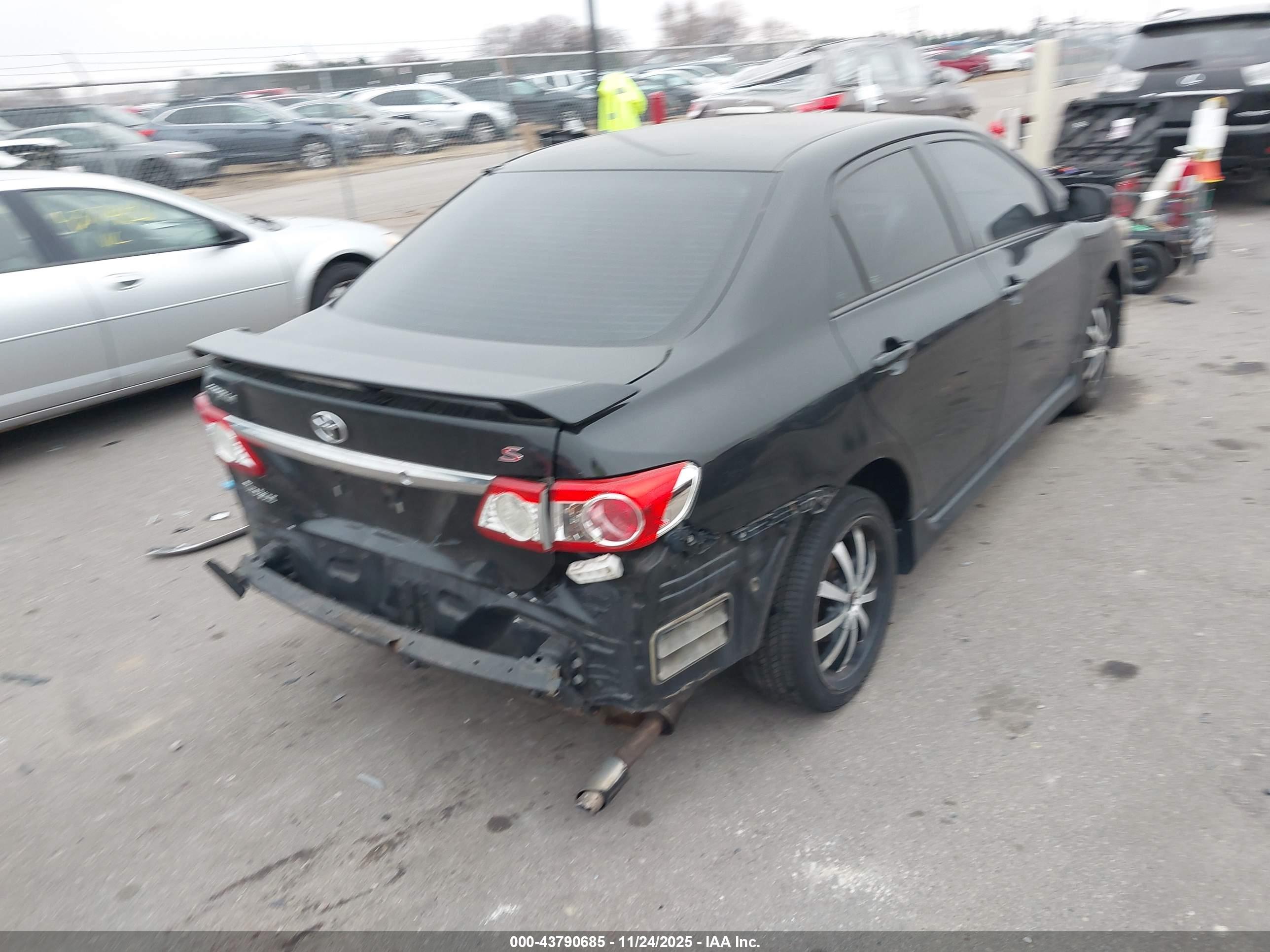 TOYOTA COROLLA image 4