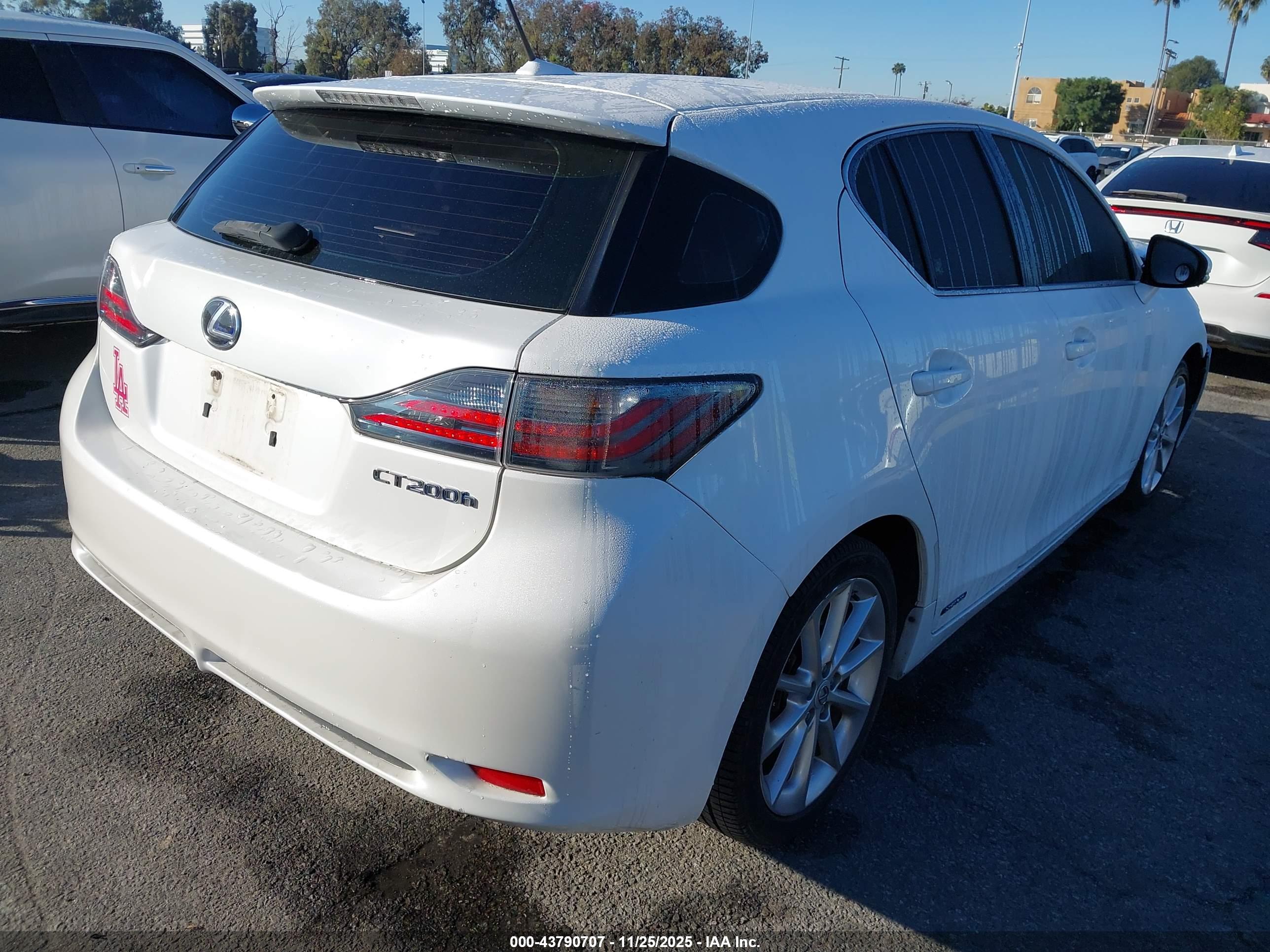 LEXUS CT image 4