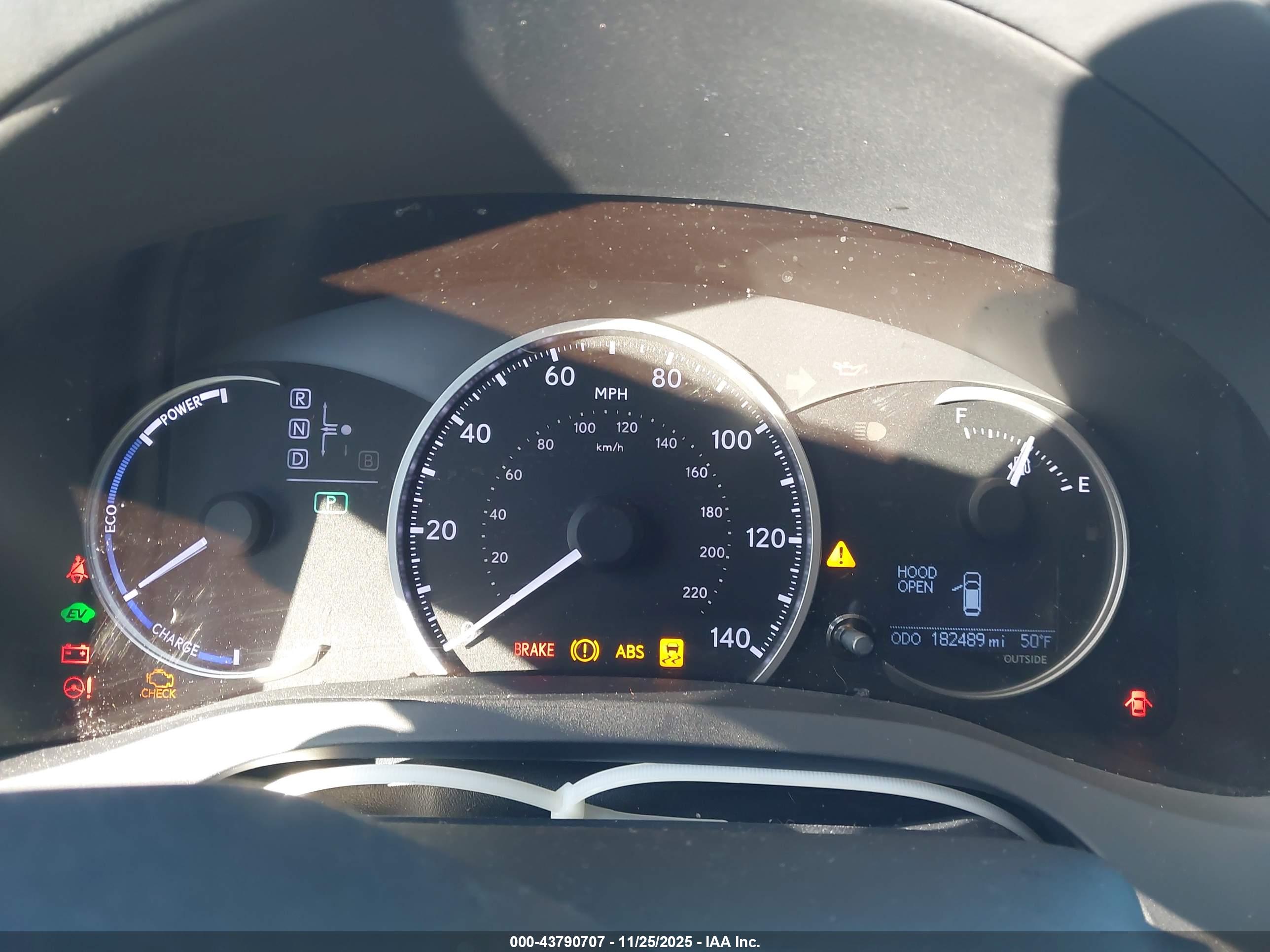 LEXUS CT image 7