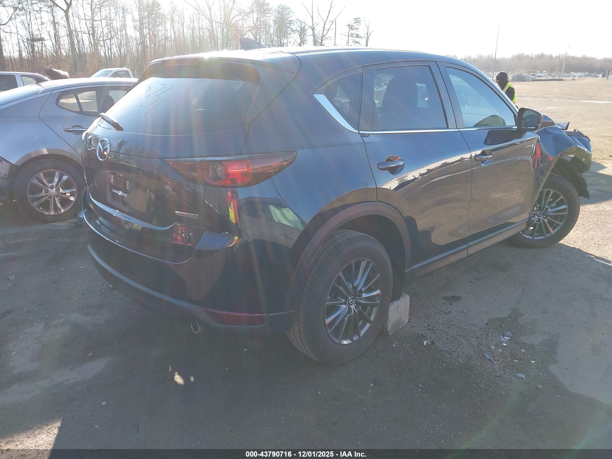 MAZDA CX-5 image 4