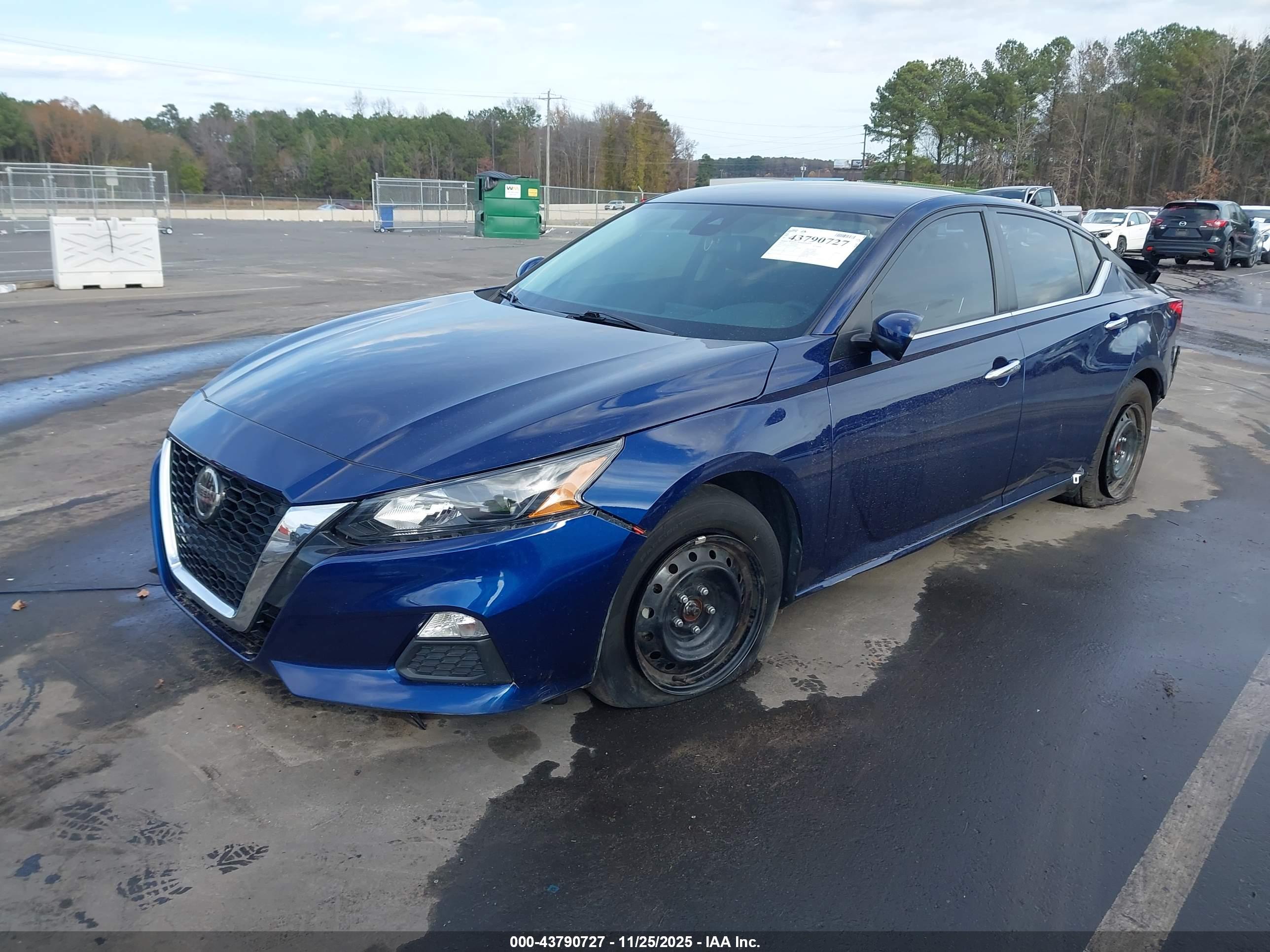 NISSAN ALTIMA image 2
