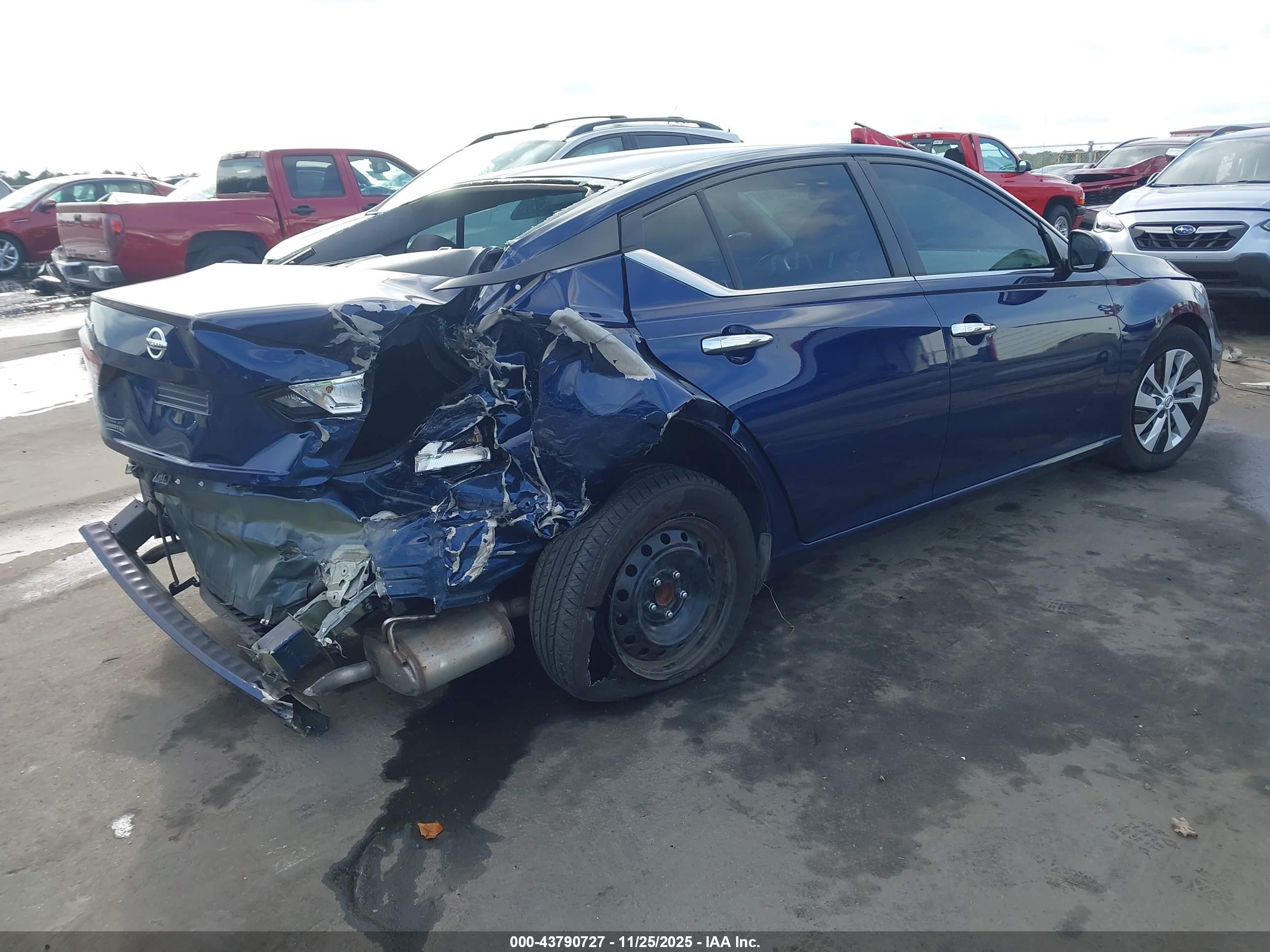 NISSAN ALTIMA image 4