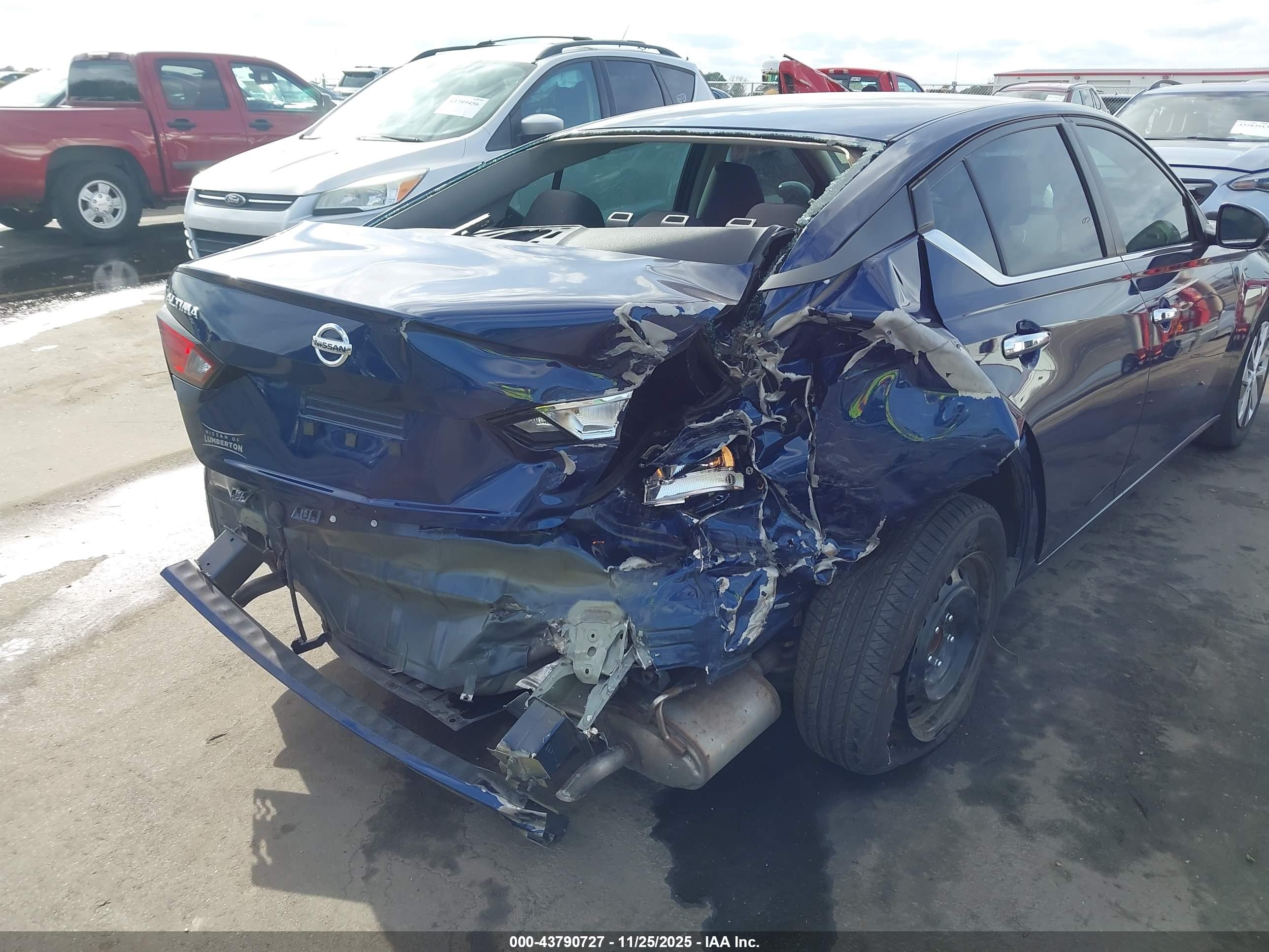 NISSAN ALTIMA image 6