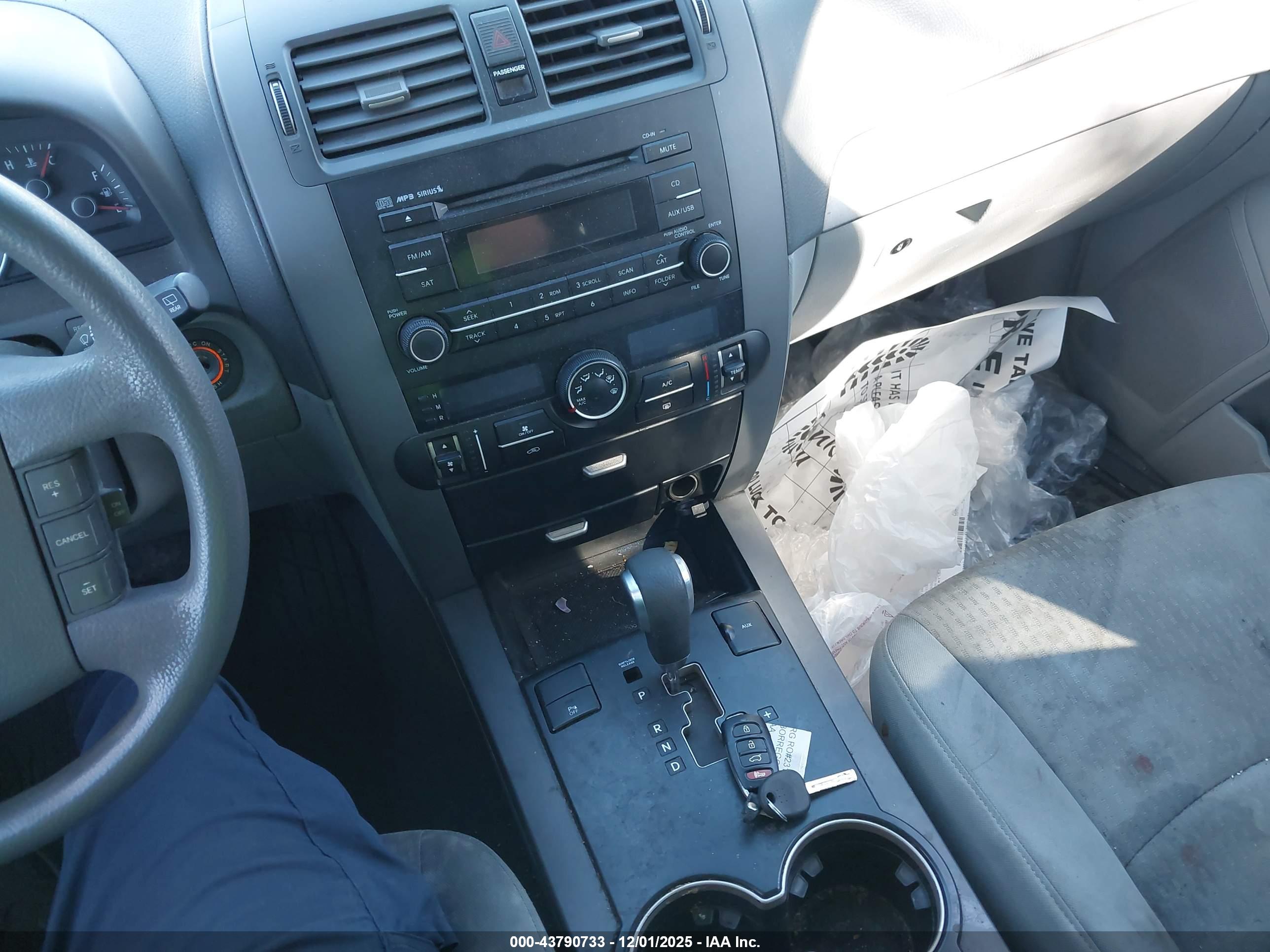 KIA BORREGO image 11