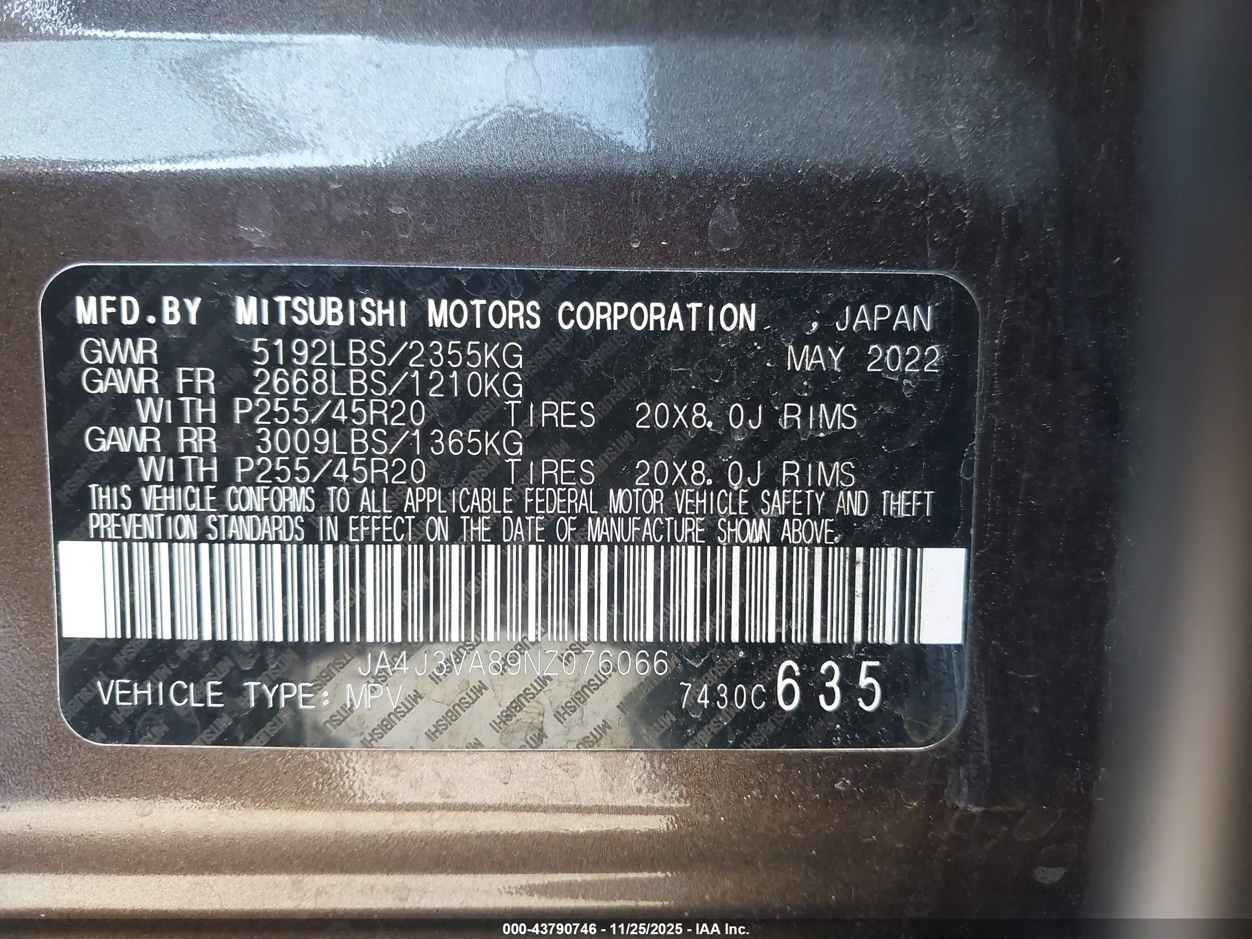 MITSUBISHI OUTLANDER image 9