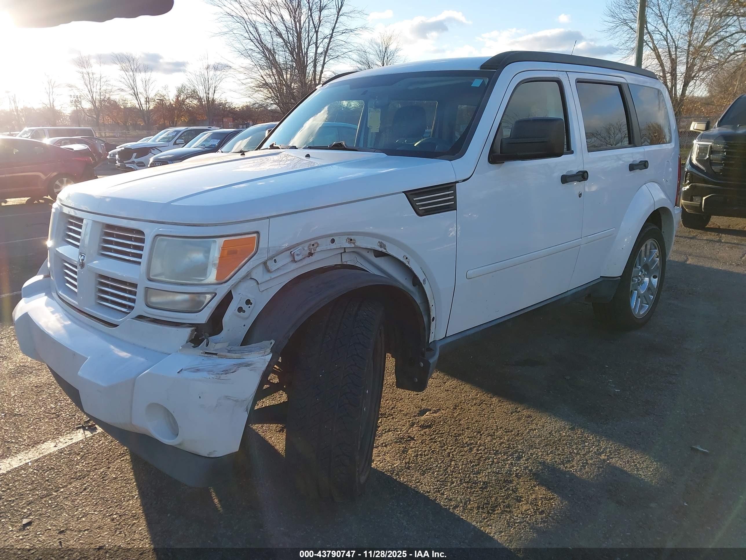DODGE NITRO image 2
