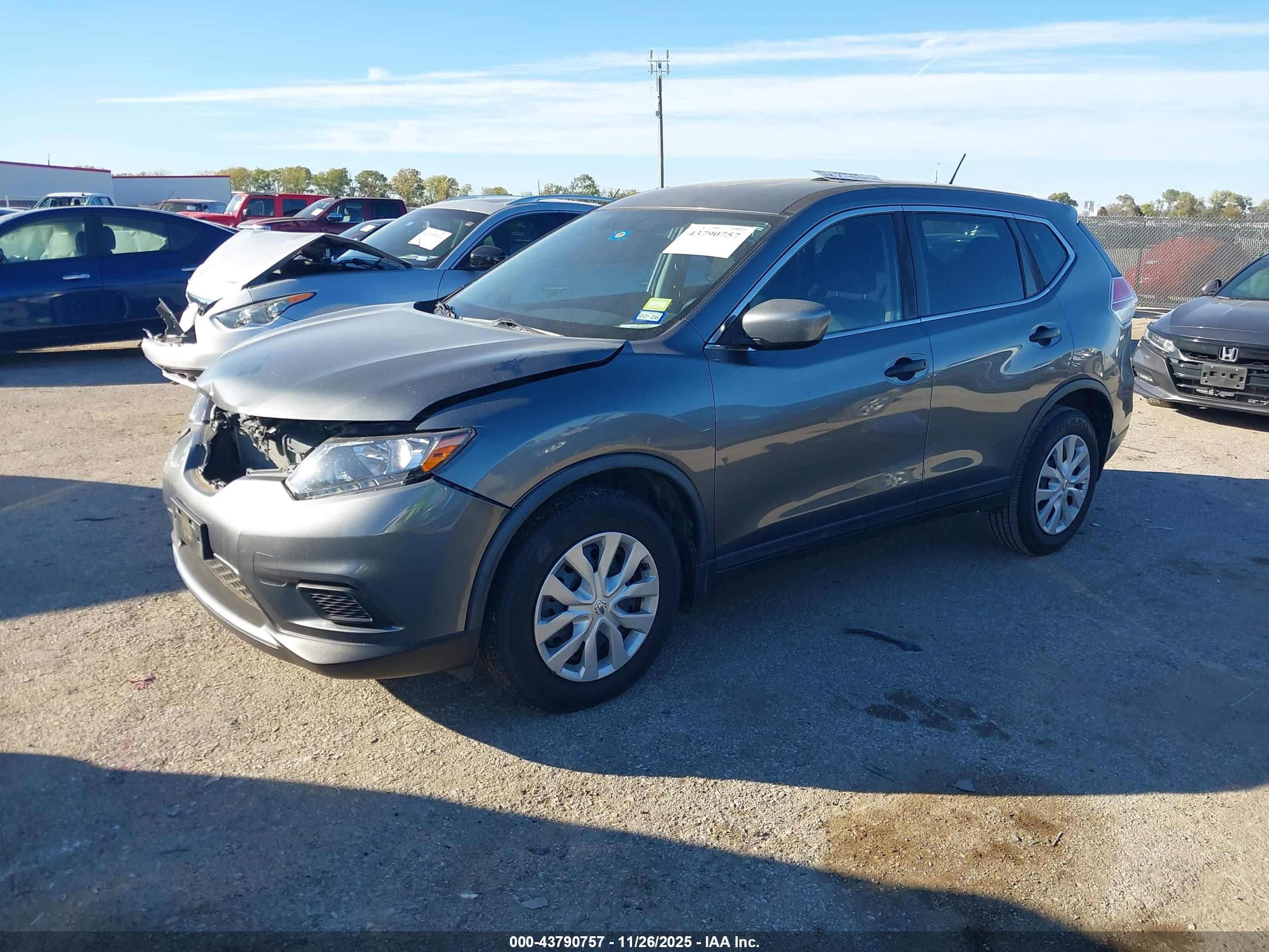 NISSAN ROGUE image 2