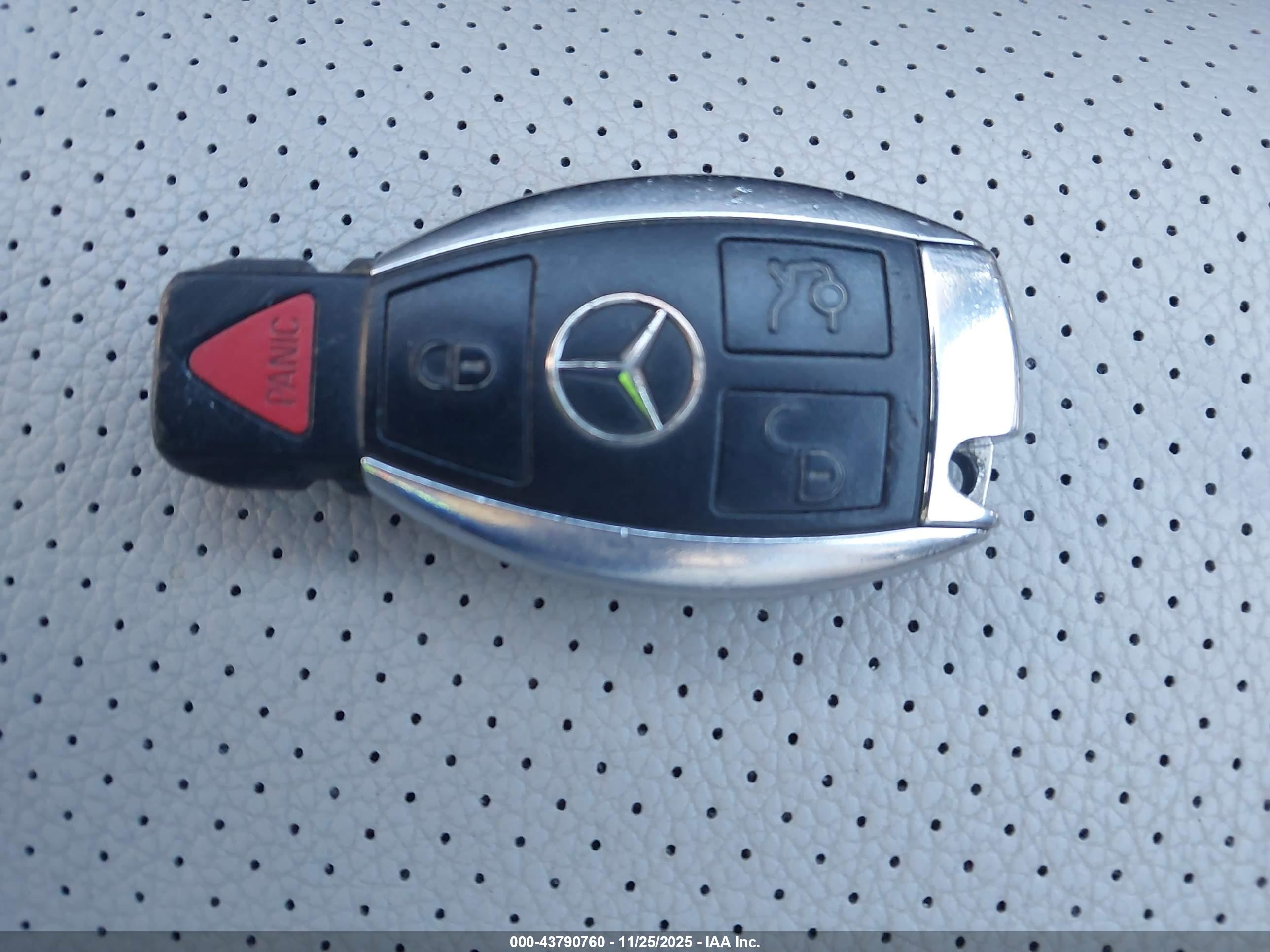 MERCEDES-BENZ GLK image 11