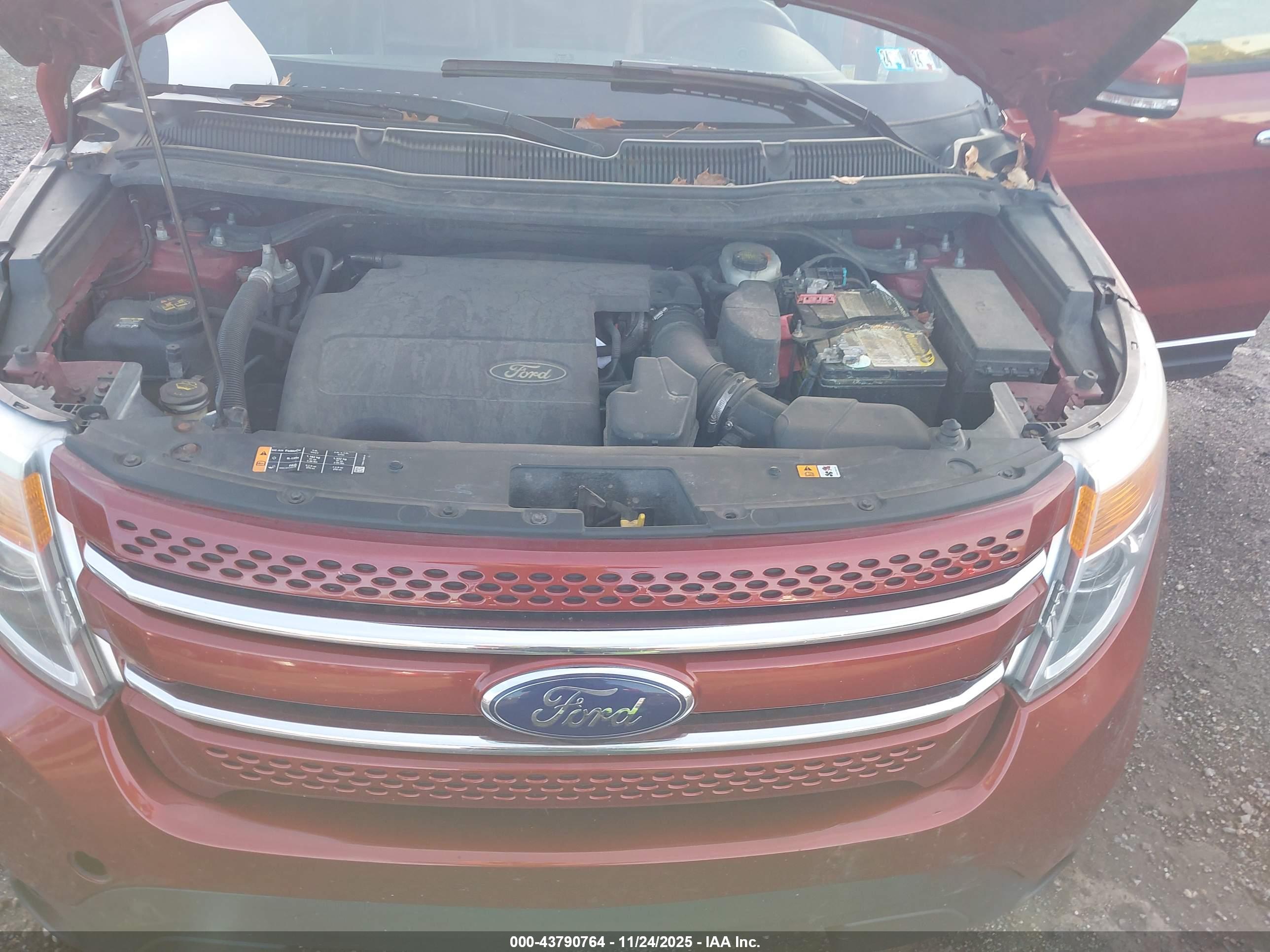 FORD EXPLORER image 10