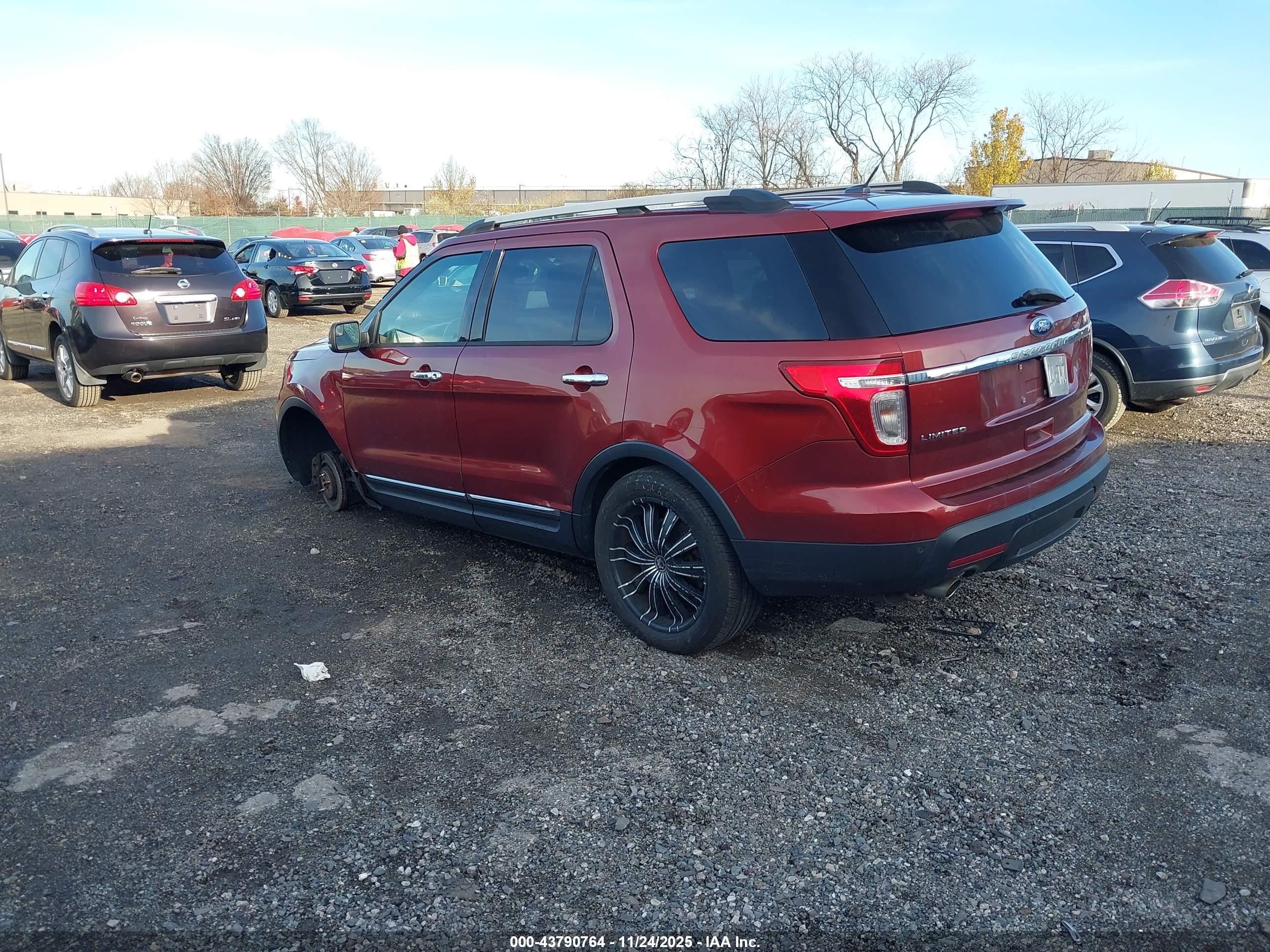 FORD EXPLORER image 3