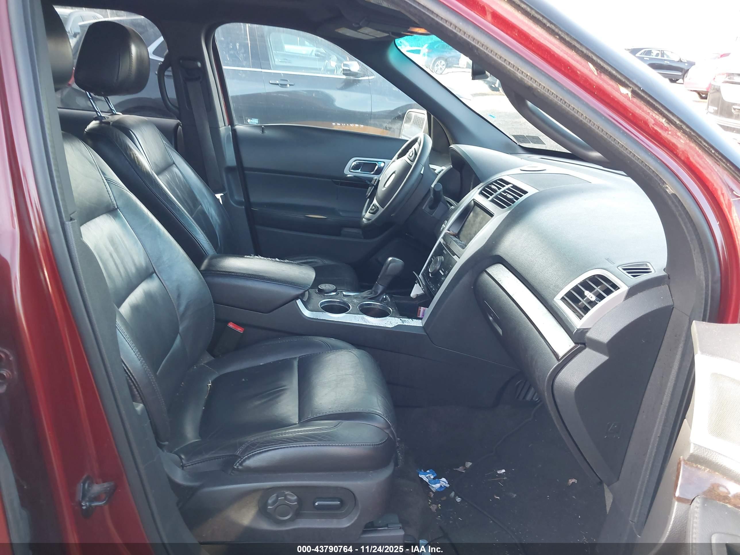 FORD EXPLORER image 5