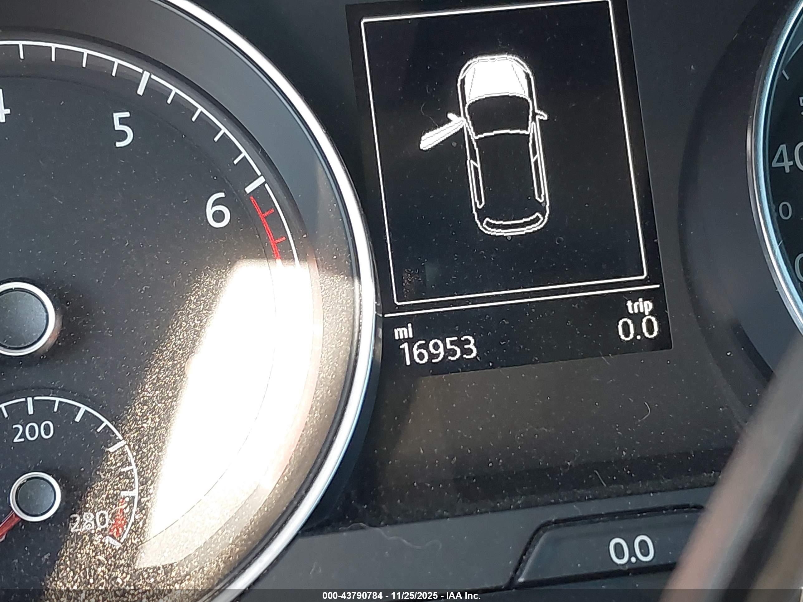VOLKSWAGEN GOLF image 7