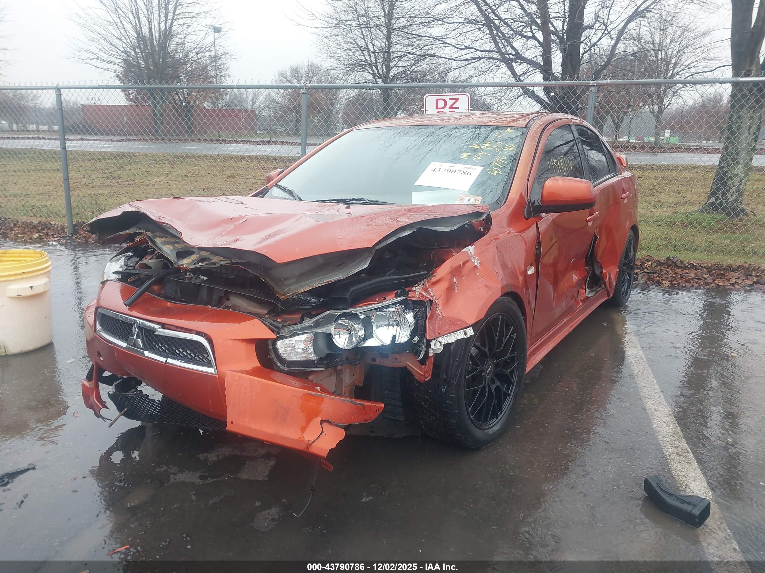 MITSUBISHI LANCER image 2