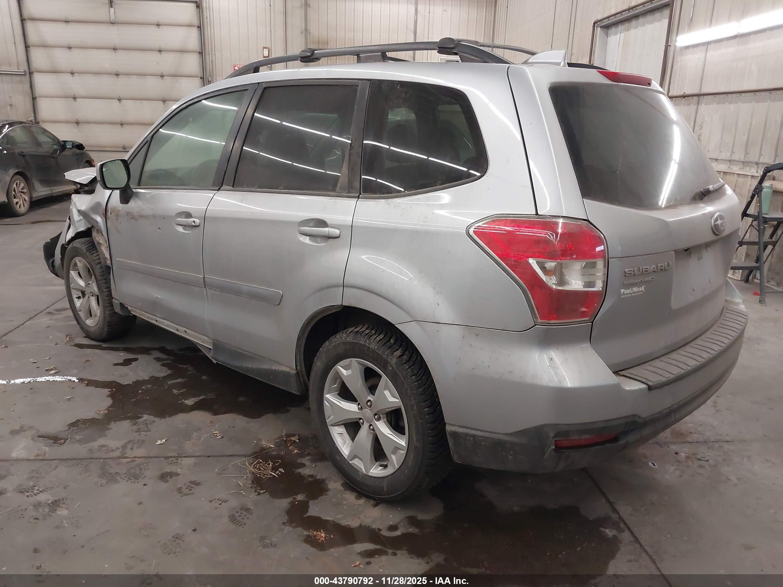SUBARU FORESTER image 3