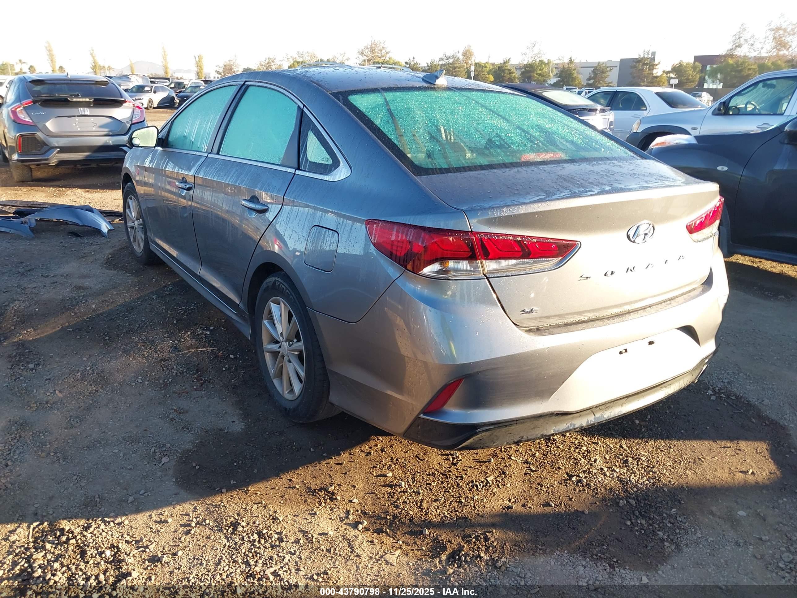 HYUNDAI SONATA image 3