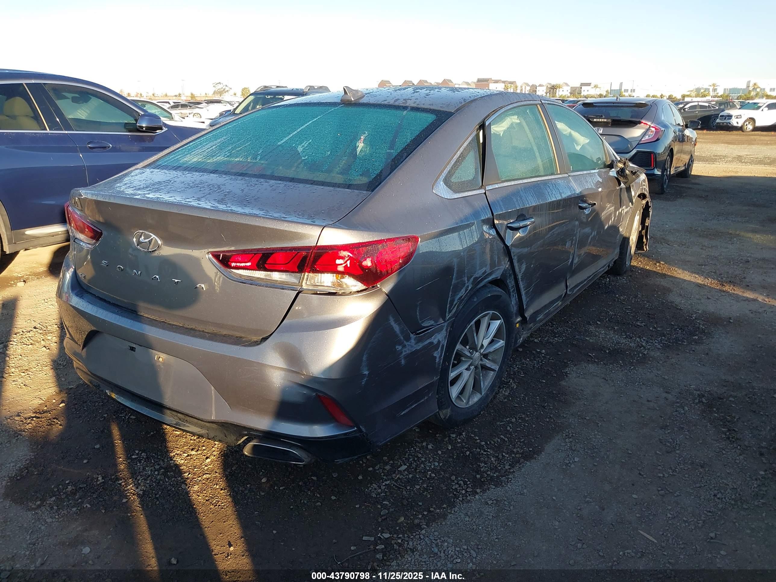 HYUNDAI SONATA image 4