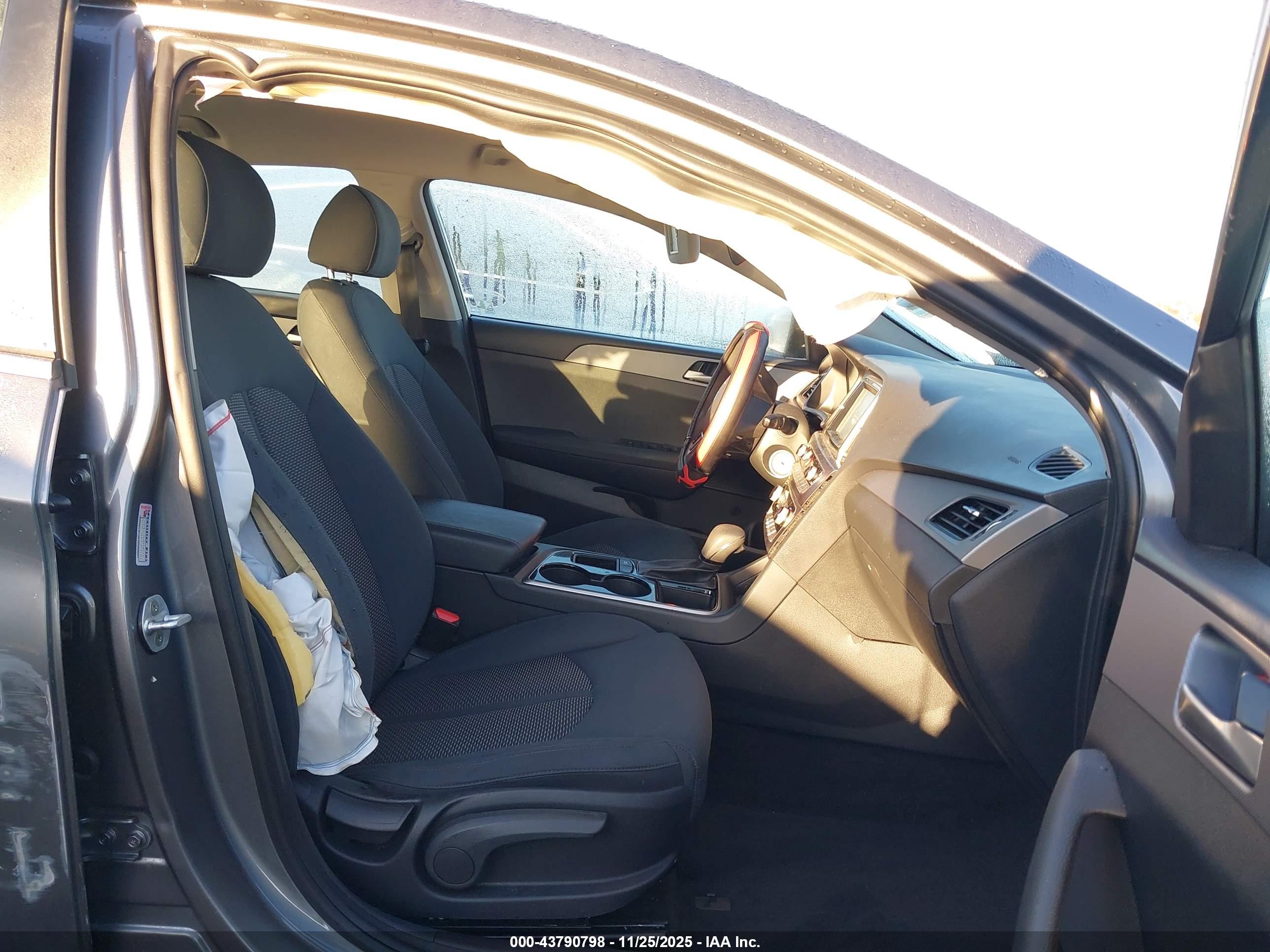 HYUNDAI SONATA image 5