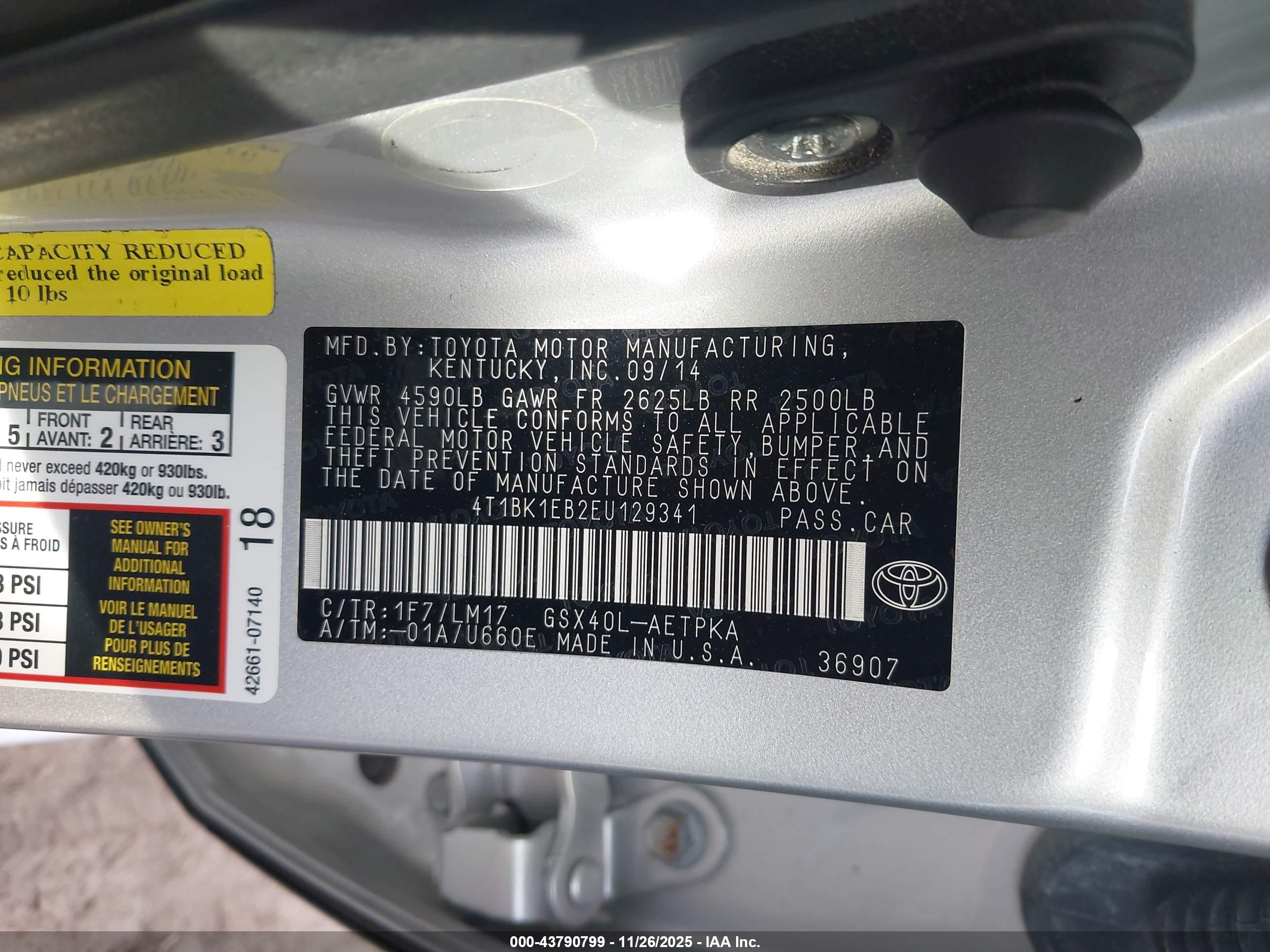 TOYOTA AVALON image 9