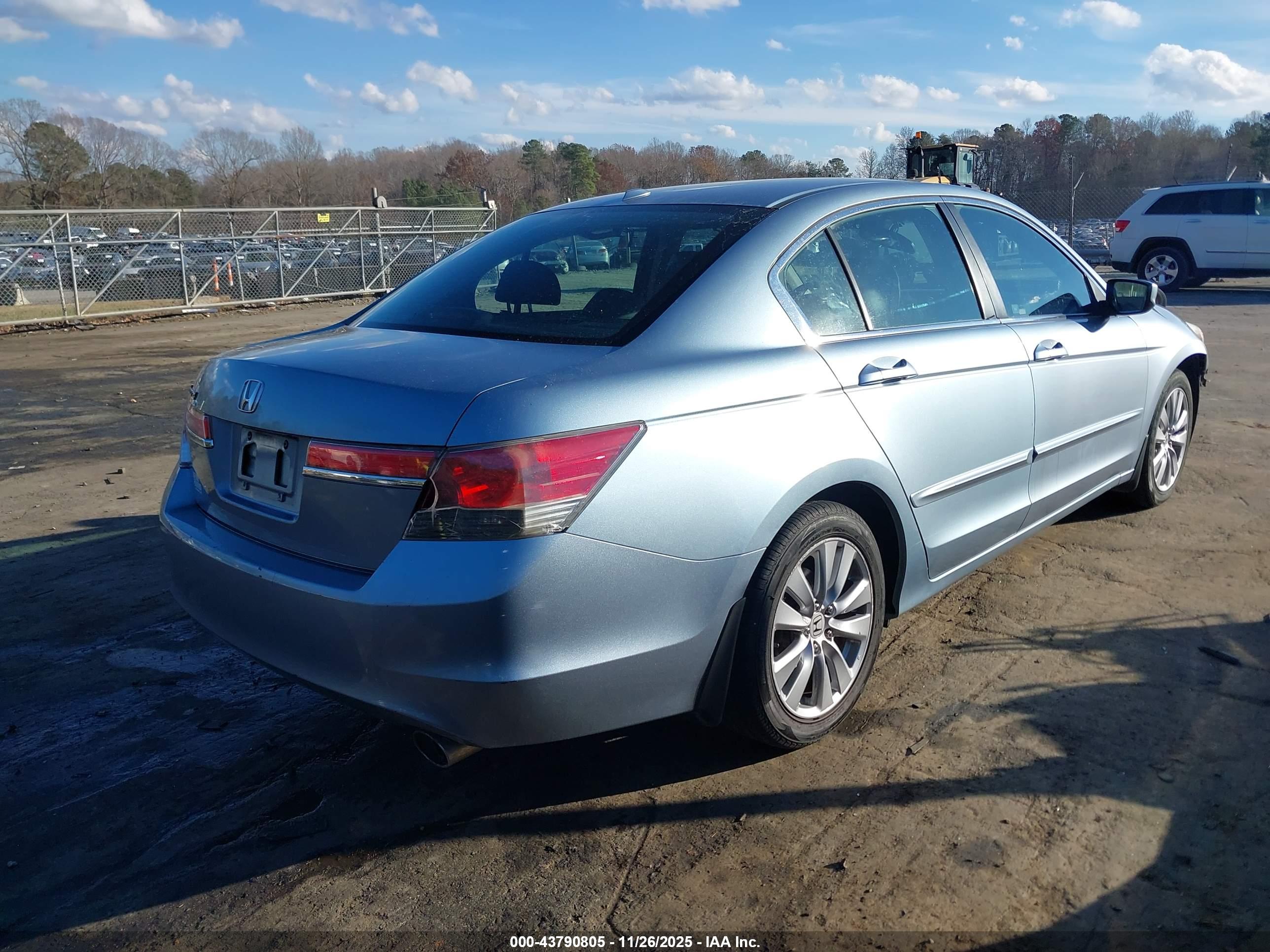 HONDA ACCORD image 4
