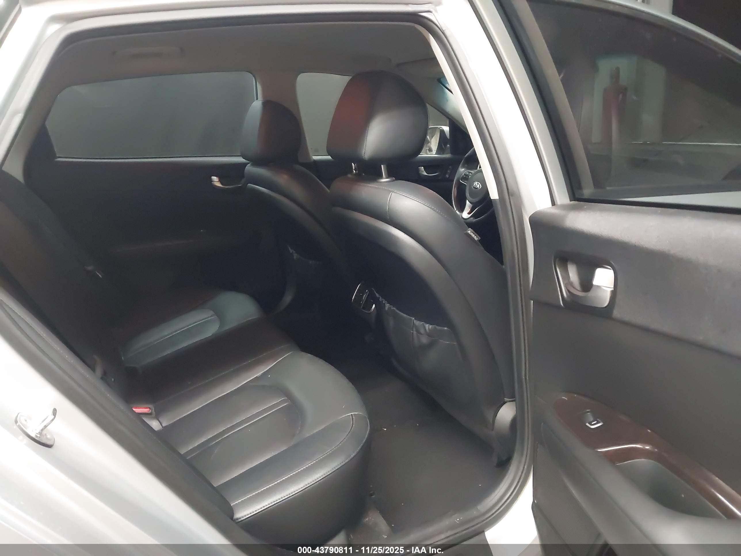 KIA OPTIMA image 8