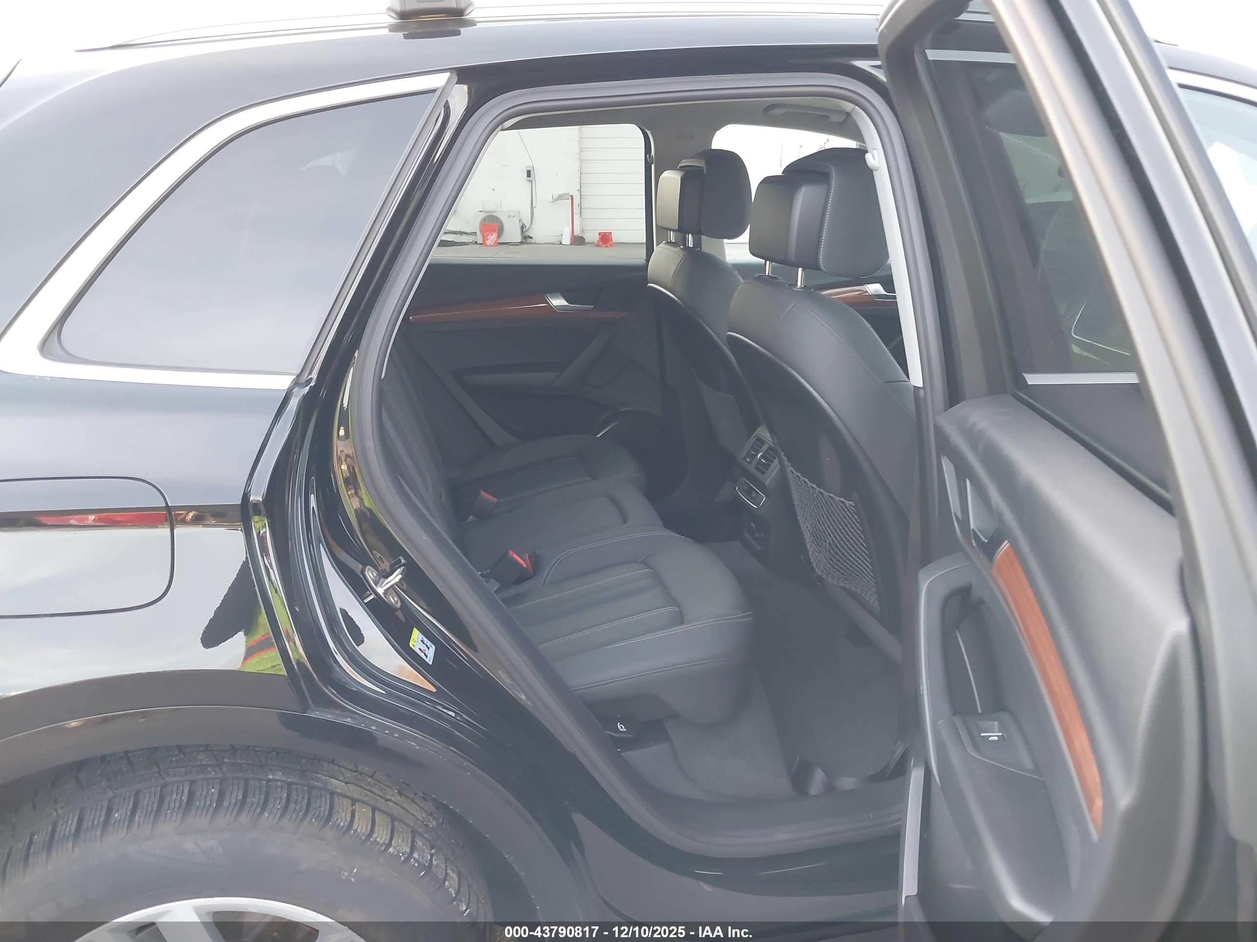 AUDI Q5 image 8