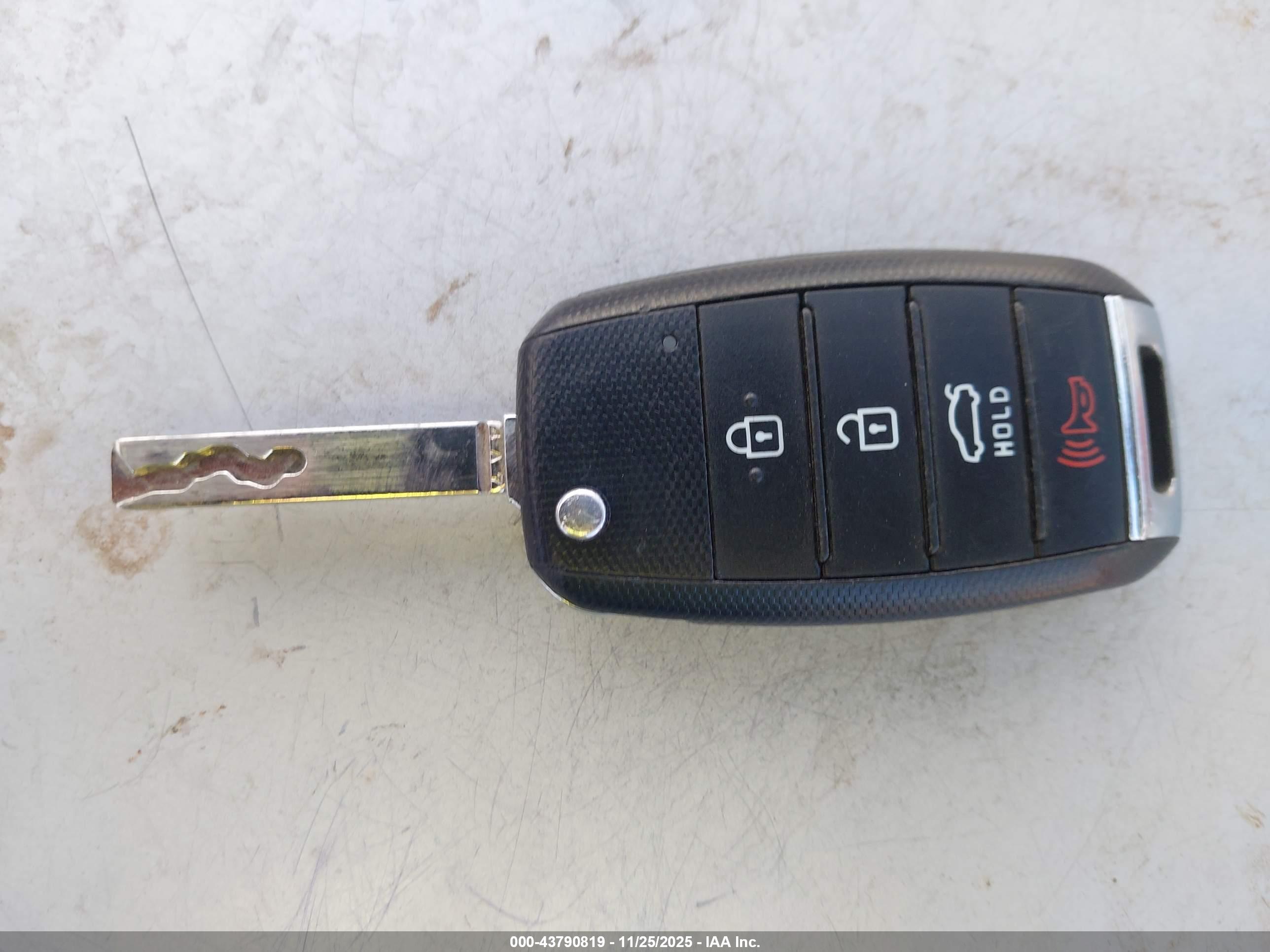 KIA OPTIMA image 11