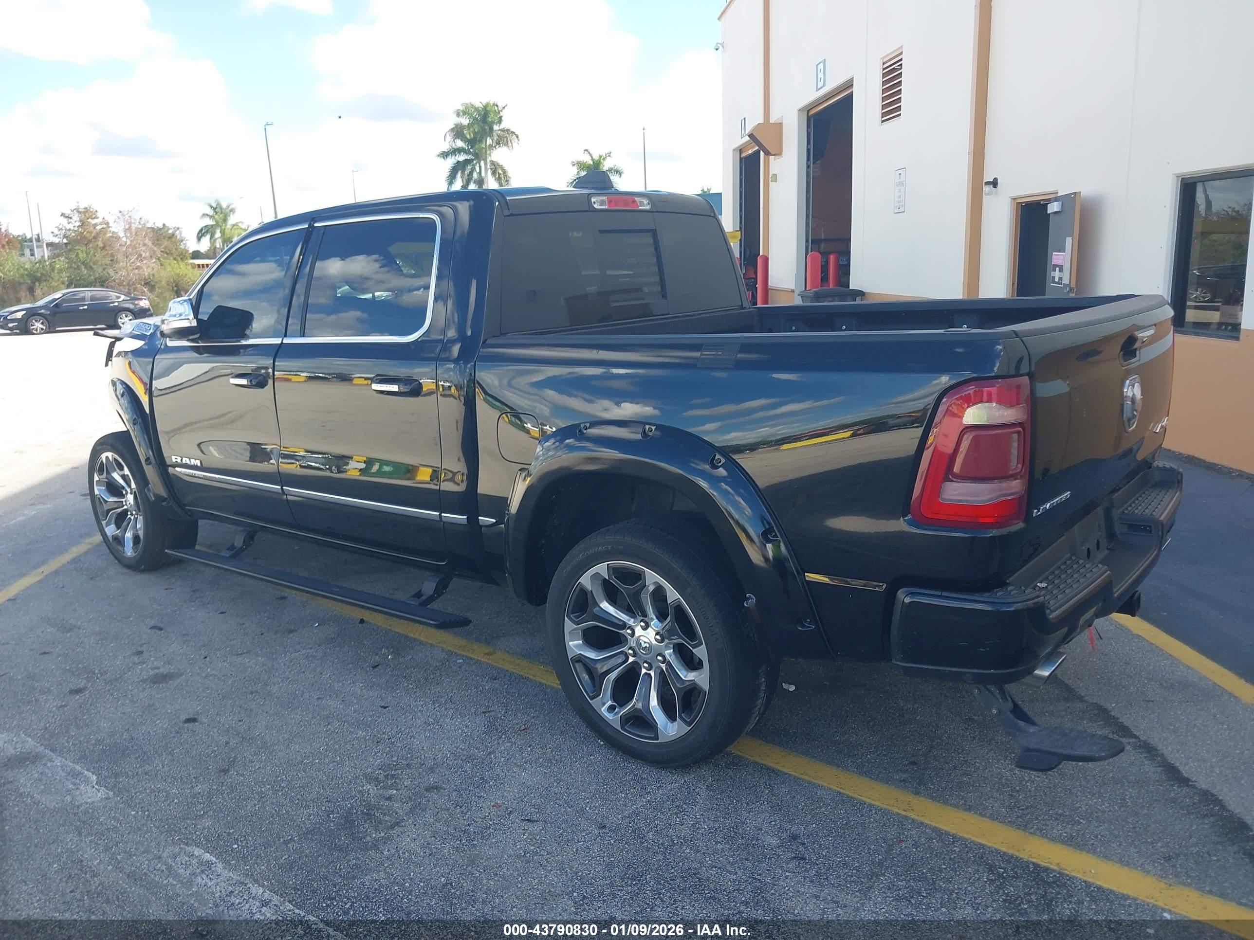 RAM 1500 image 3