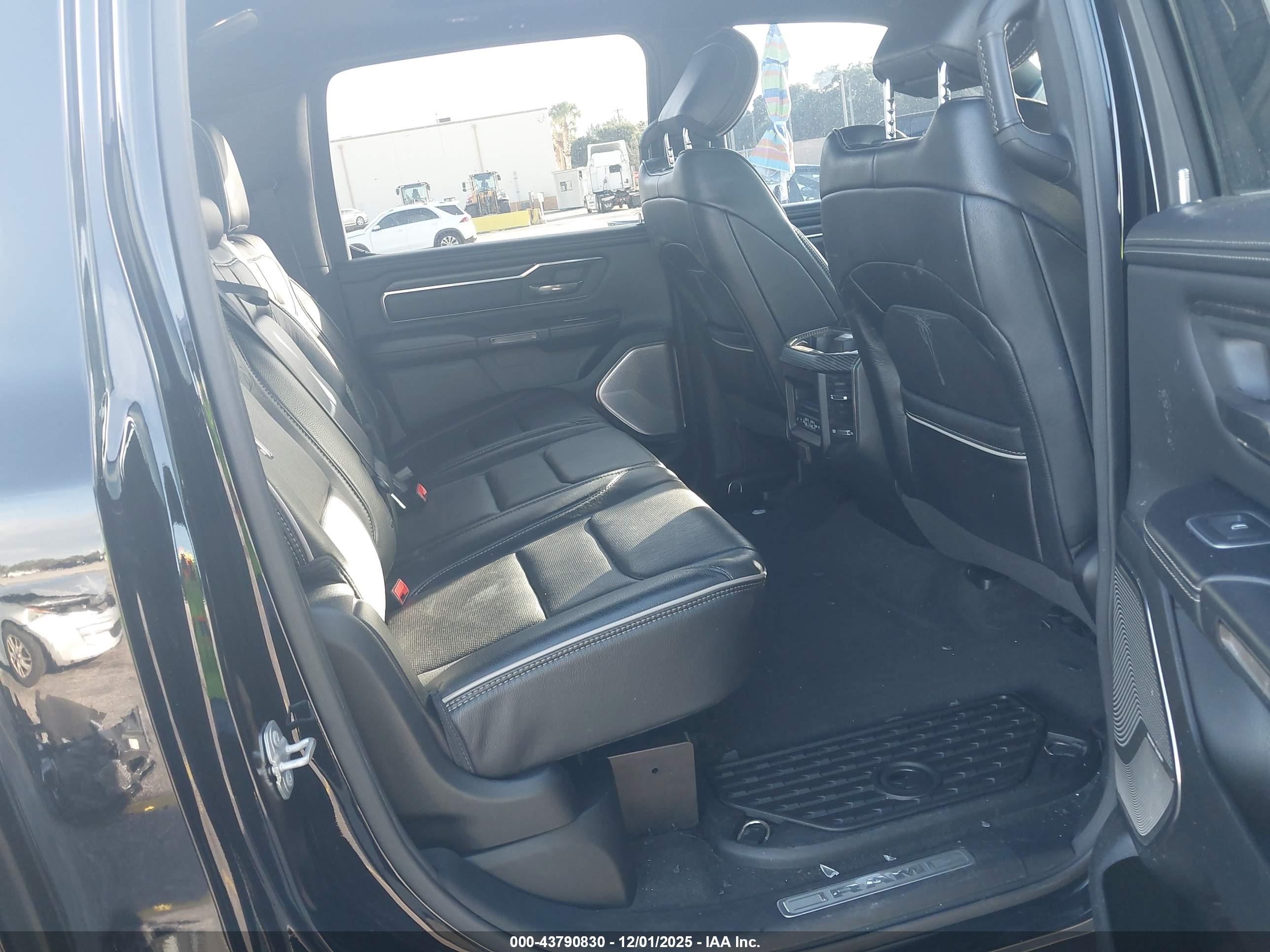 RAM 1500 image 8