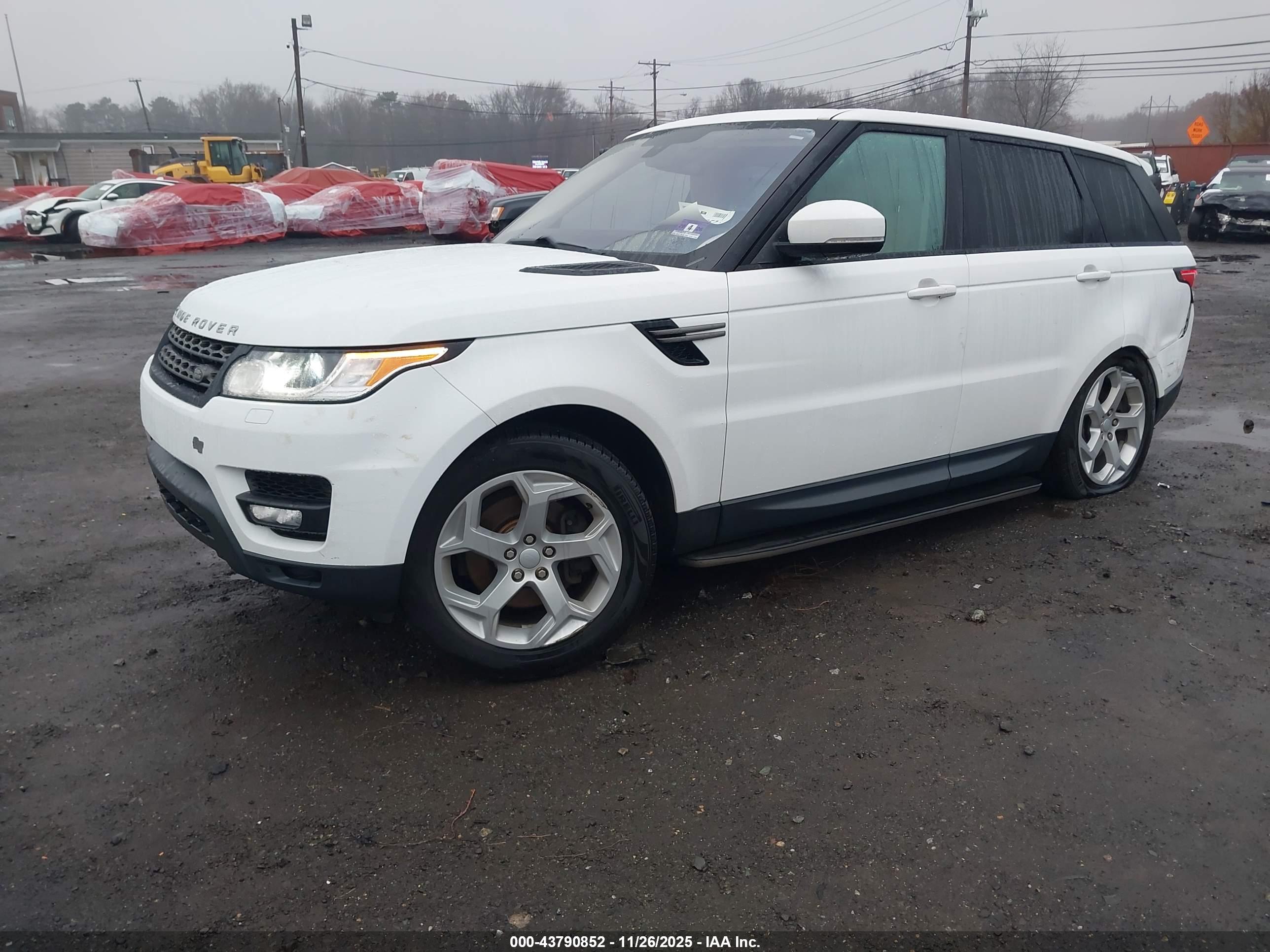 LAND ROVER image 2