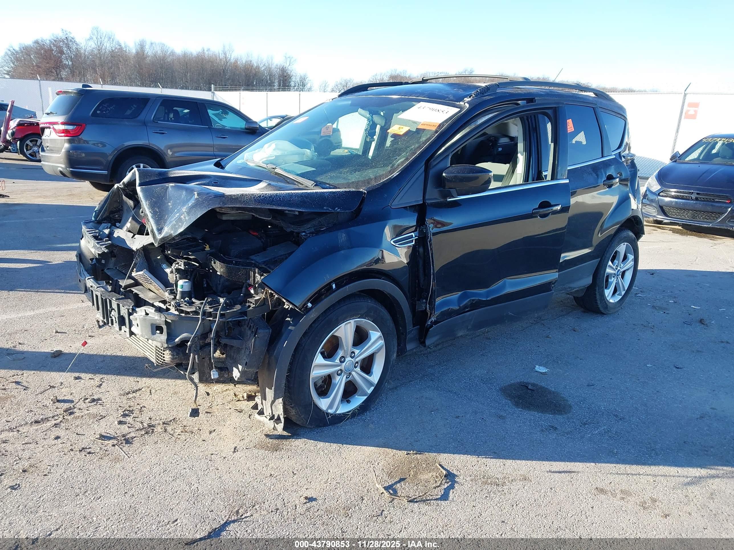FORD ESCAPE image 2