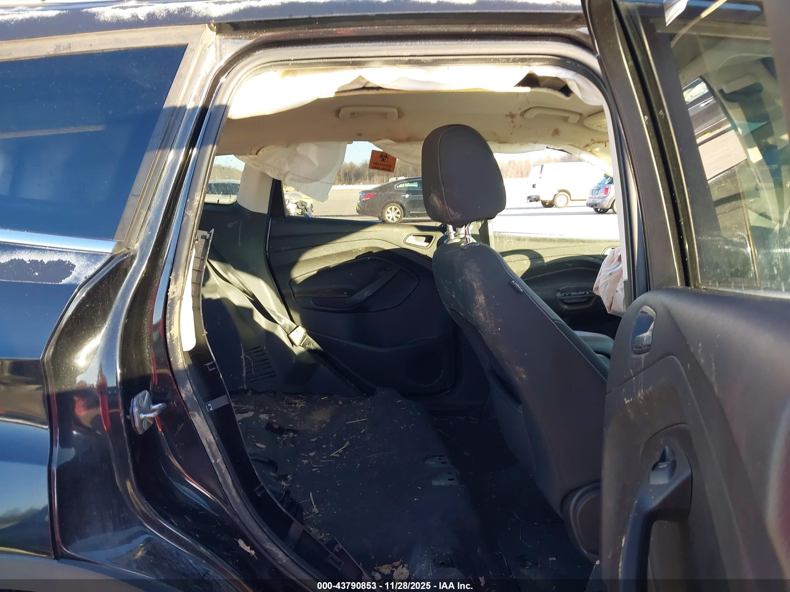FORD ESCAPE image 8