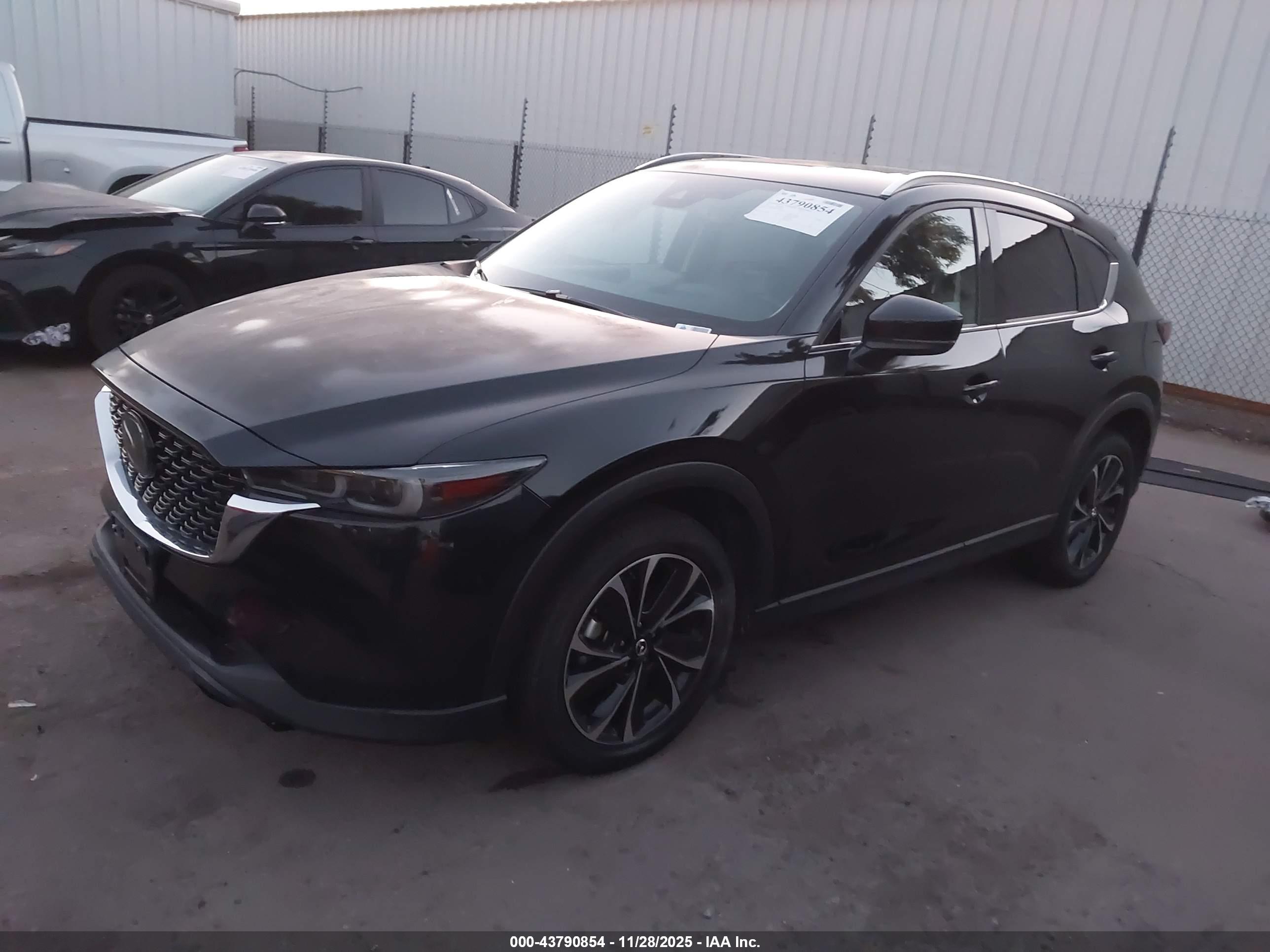 MAZDA CX-5 image 2