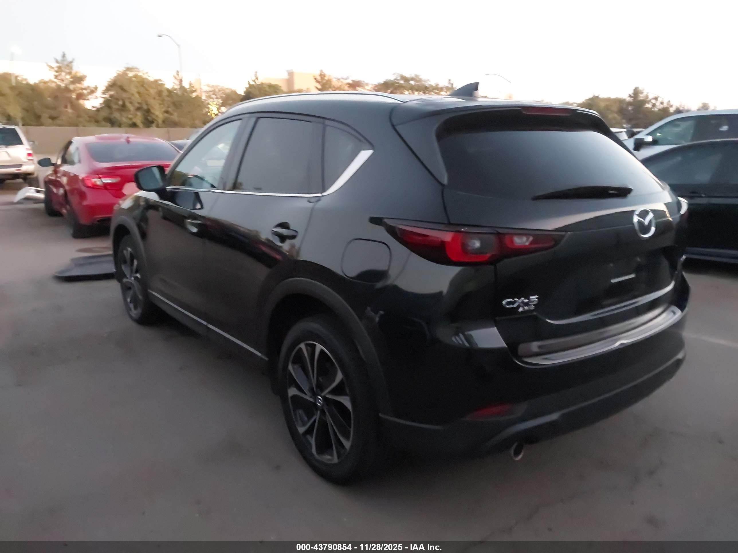 MAZDA CX-5 image 3