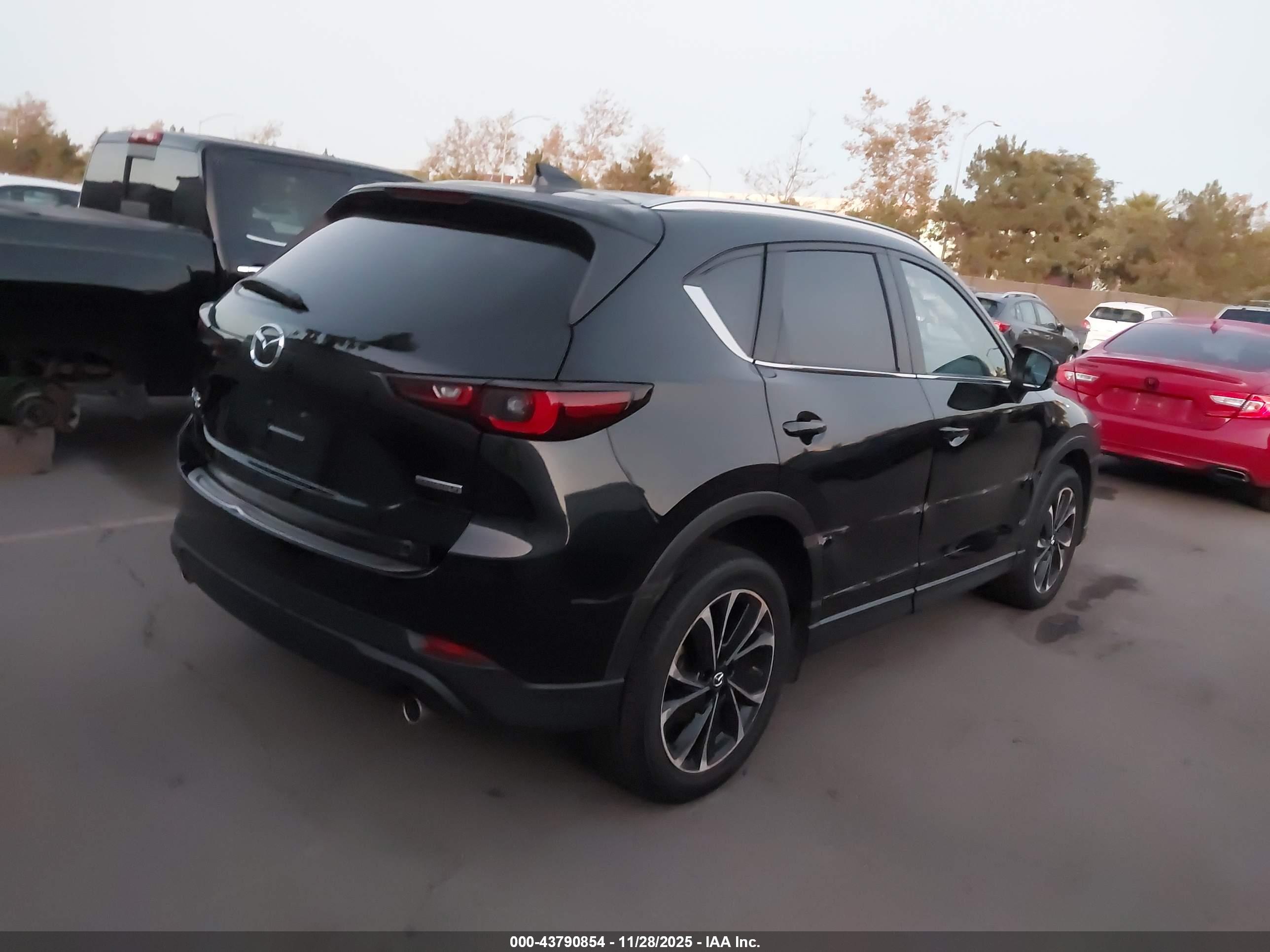 MAZDA CX-5 image 4