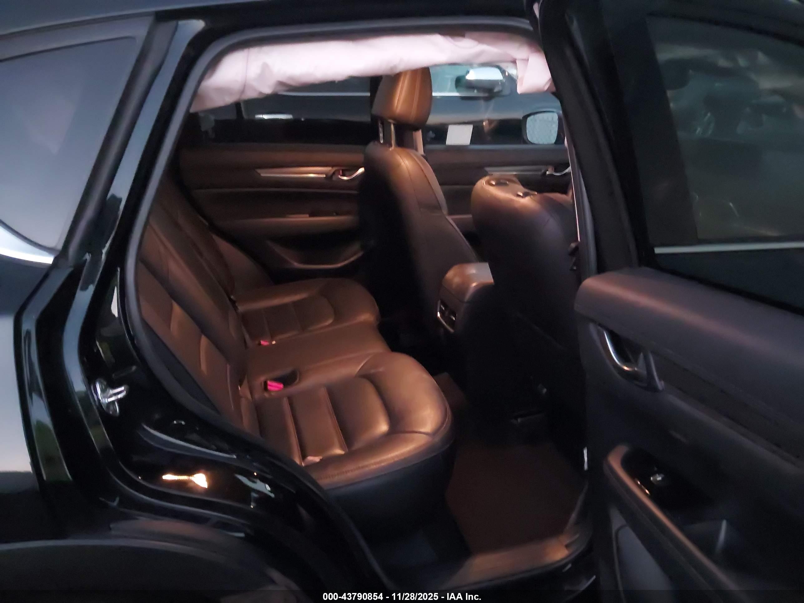MAZDA CX-5 image 8