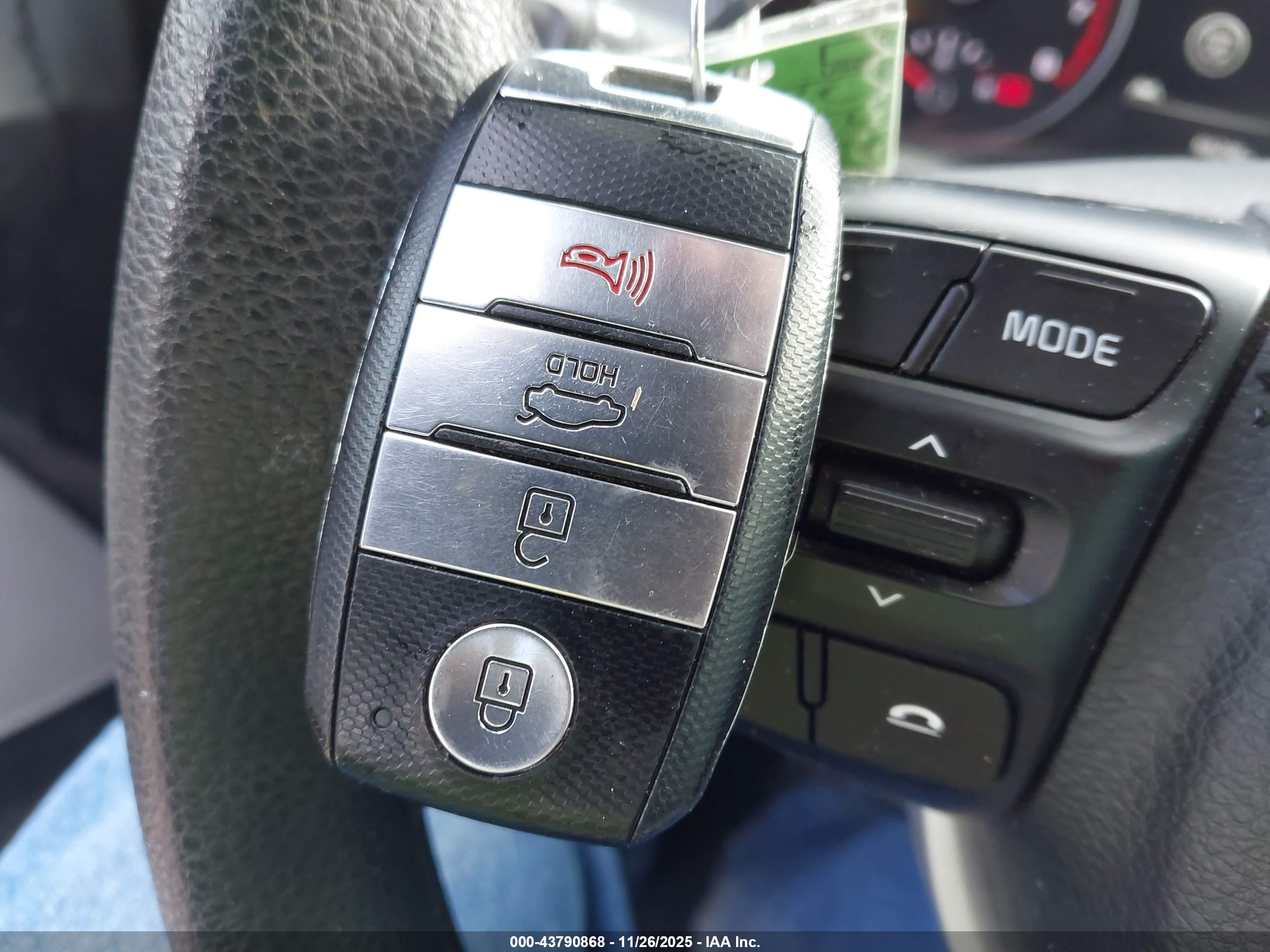 KIA RIO image 11