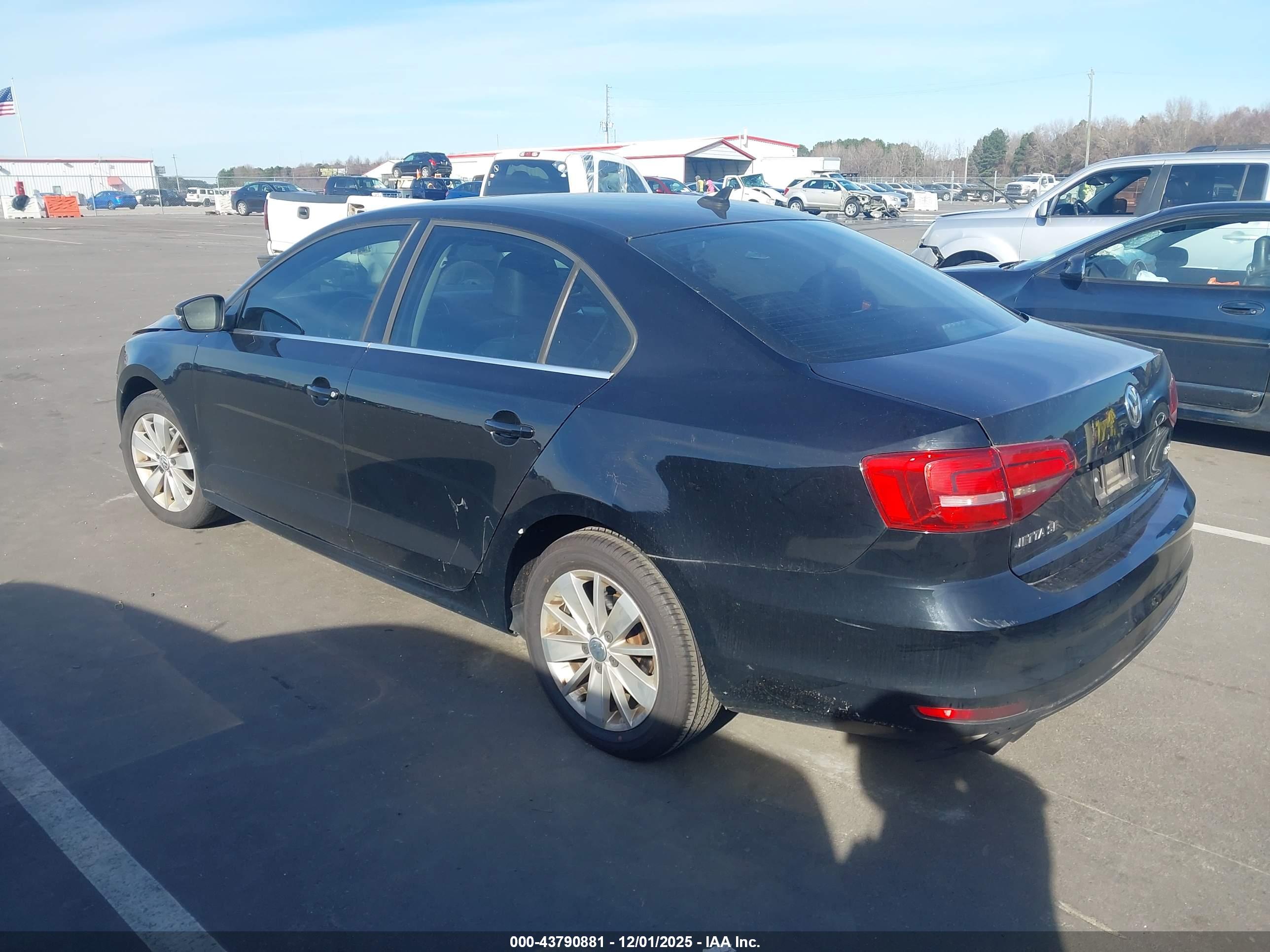 VOLKSWAGEN JETTA image 3