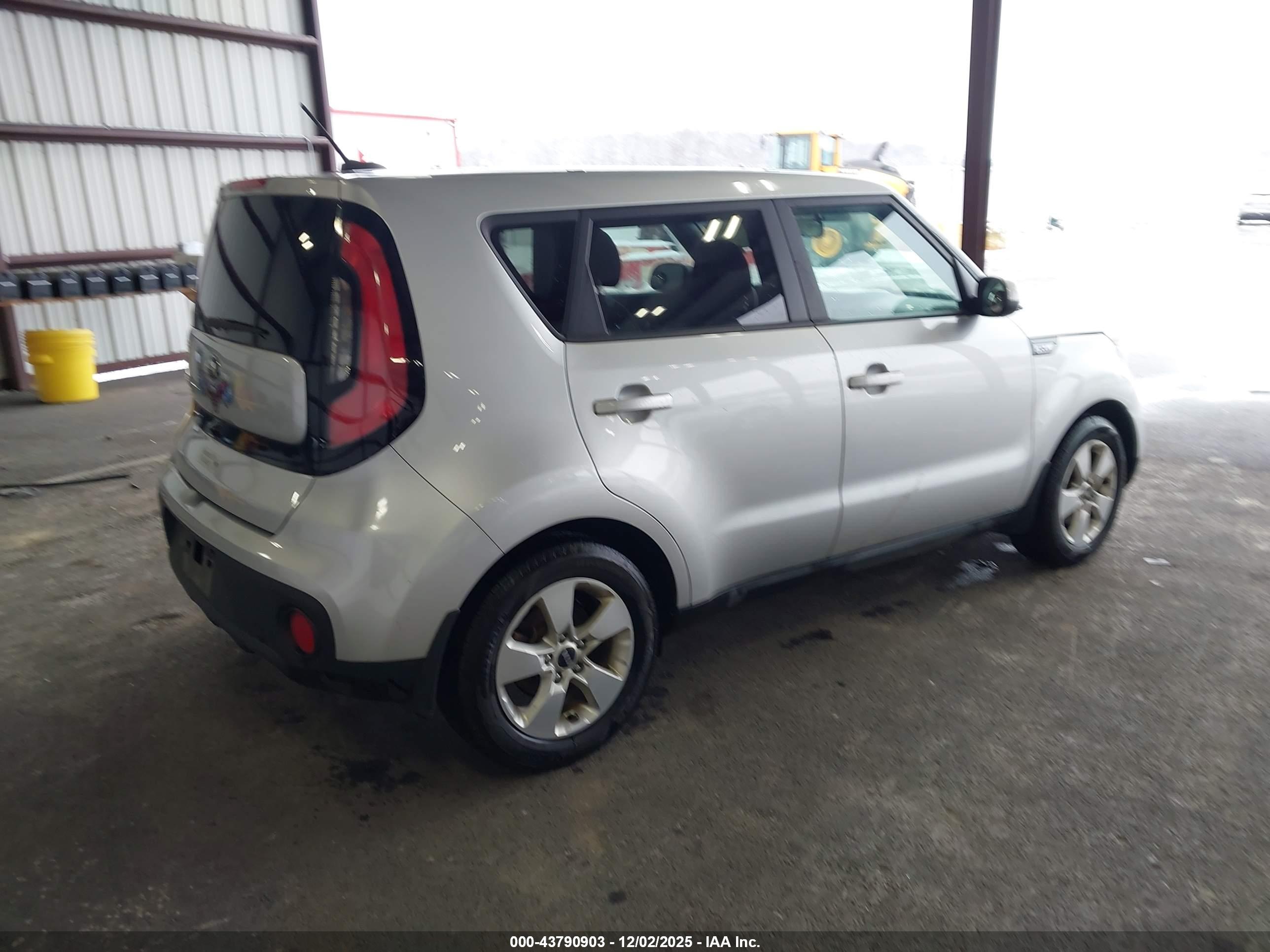 KIA SOUL image 4