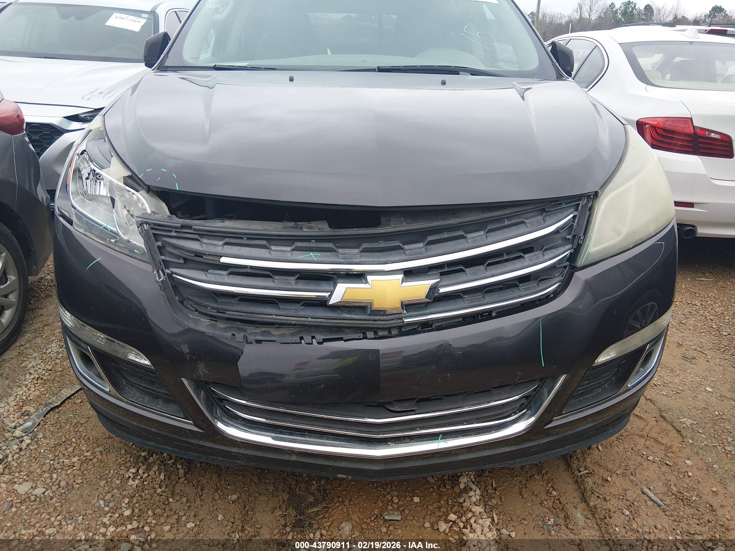 CHEVROLET TRAVERSE image 6