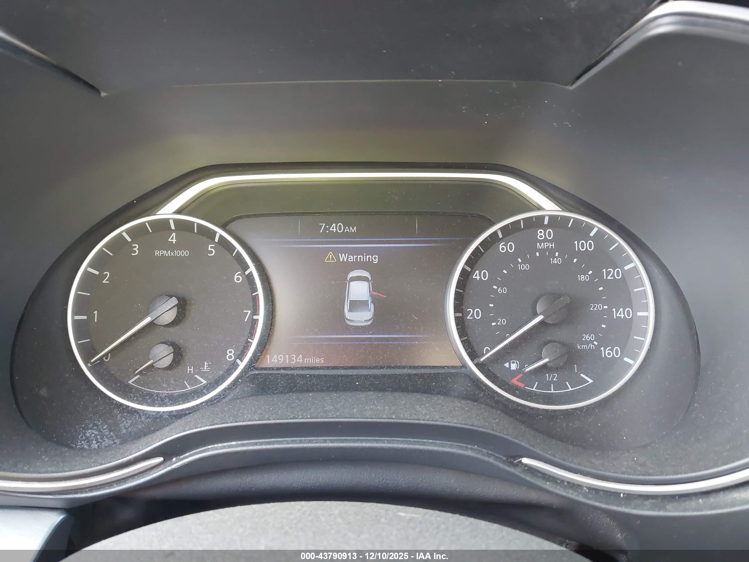 NISSAN MAXIMA image 7