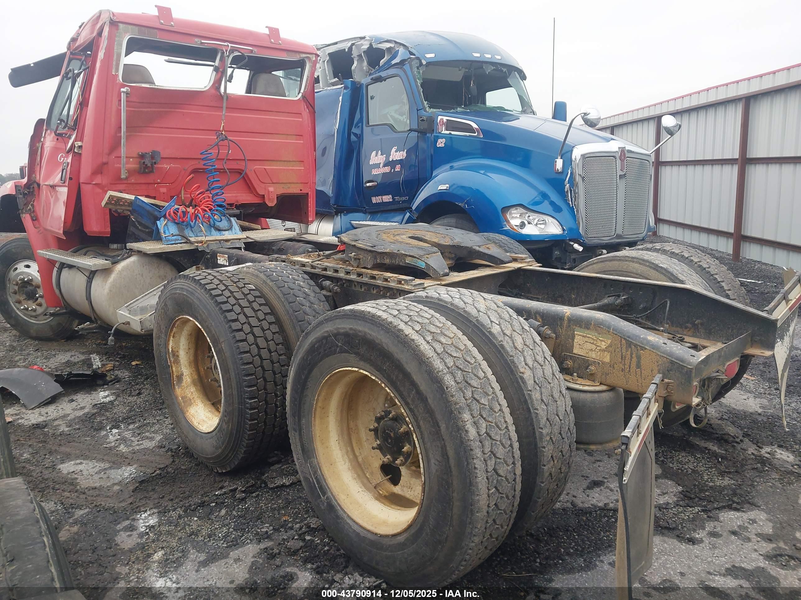 FREIGHTLINER MEDIUM image 3