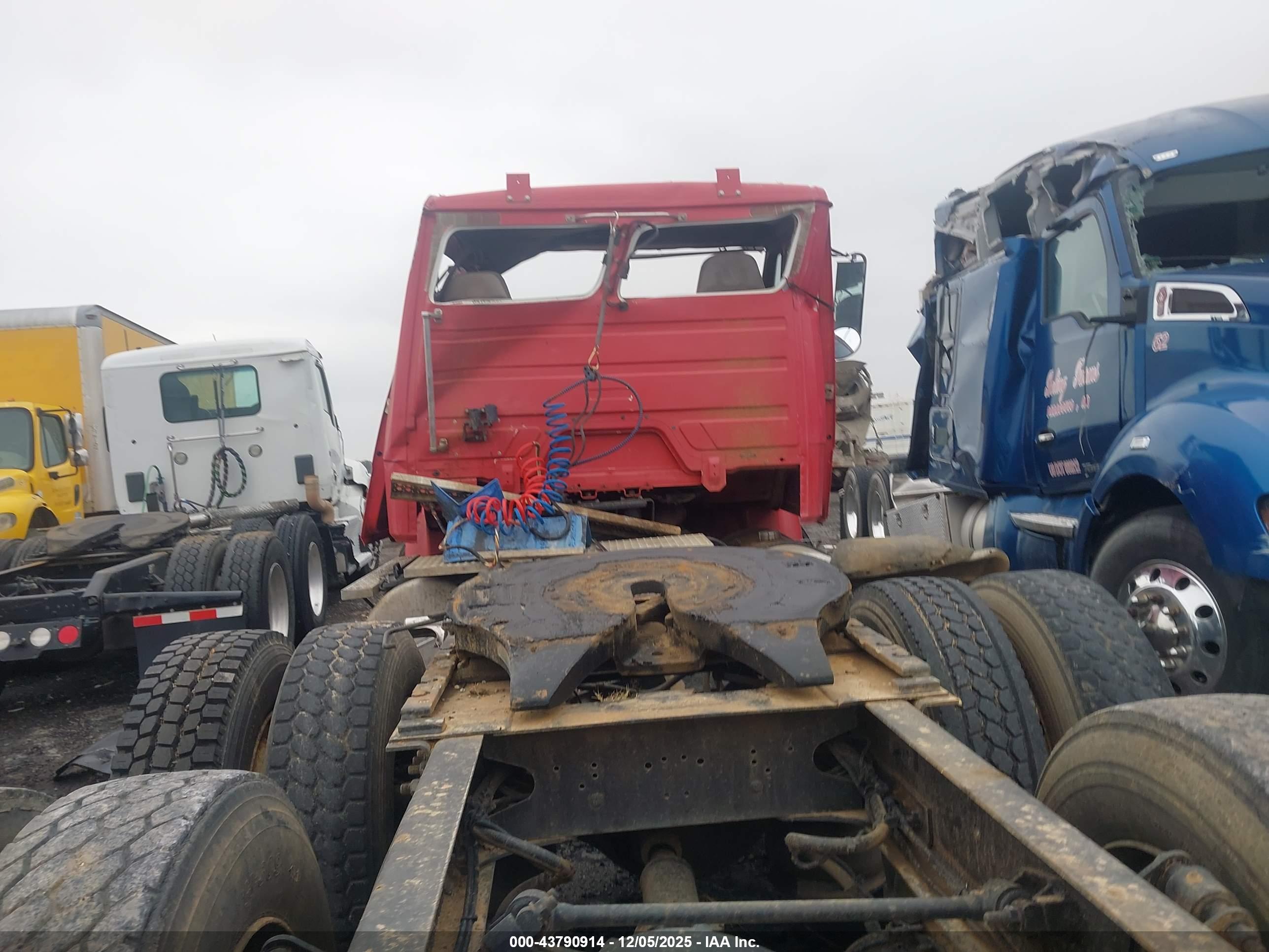 FREIGHTLINER MEDIUM image 7