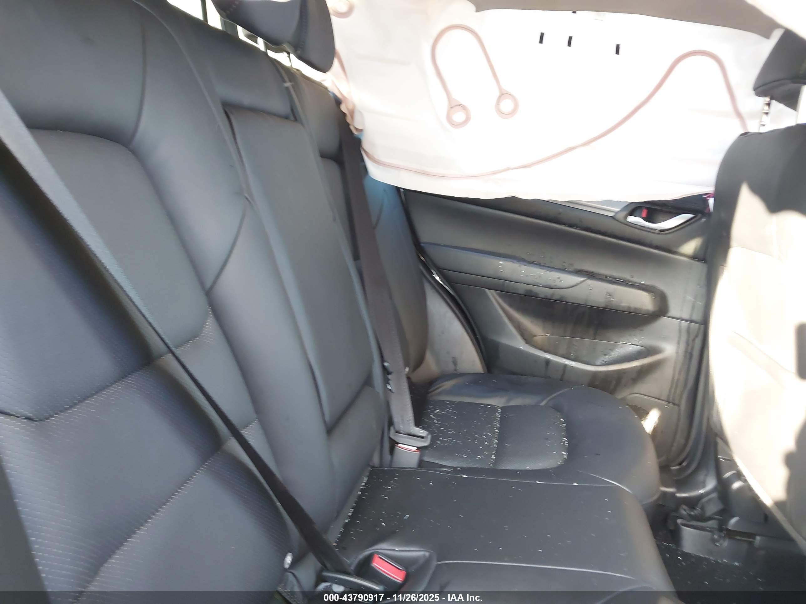 MAZDA CX-5 image 8