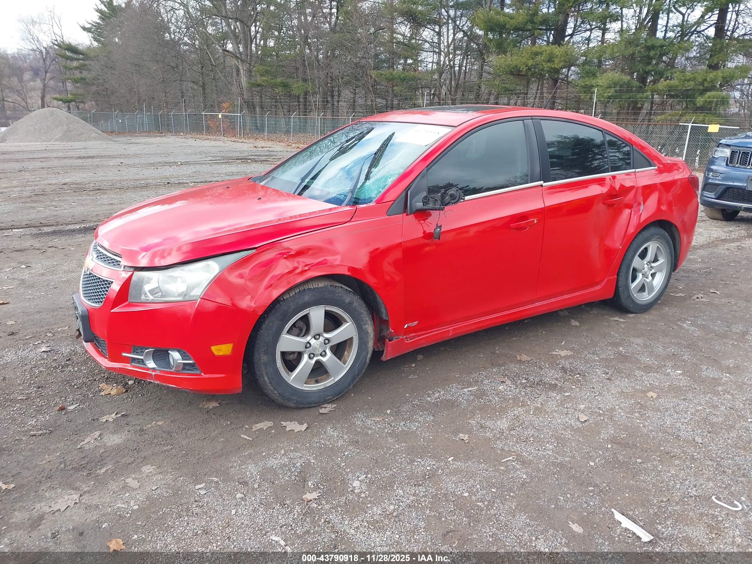 CHEVROLET CRUZE image 2