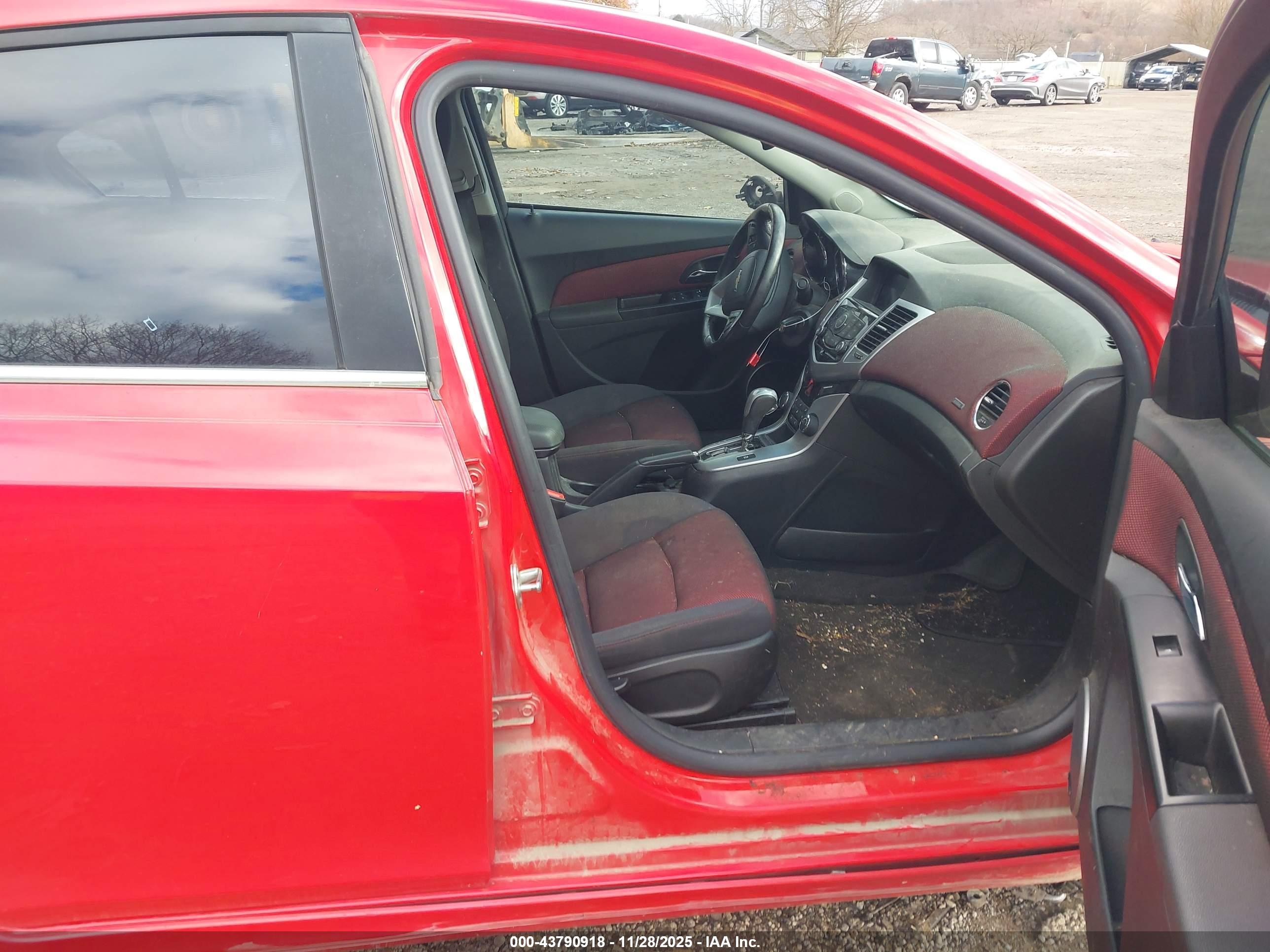 CHEVROLET CRUZE image 5