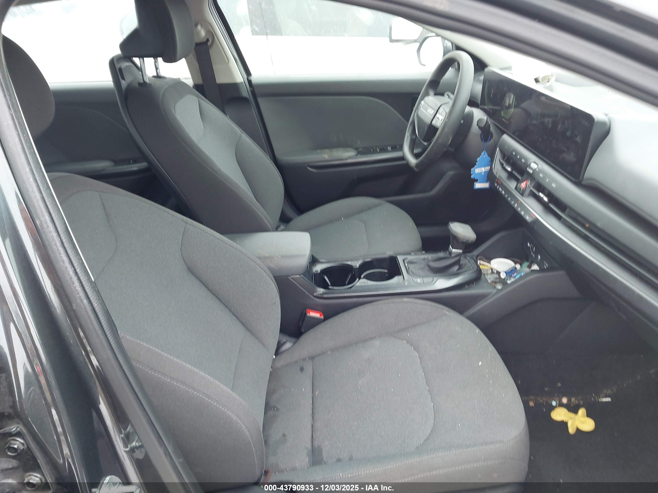 KIA K4 image 5