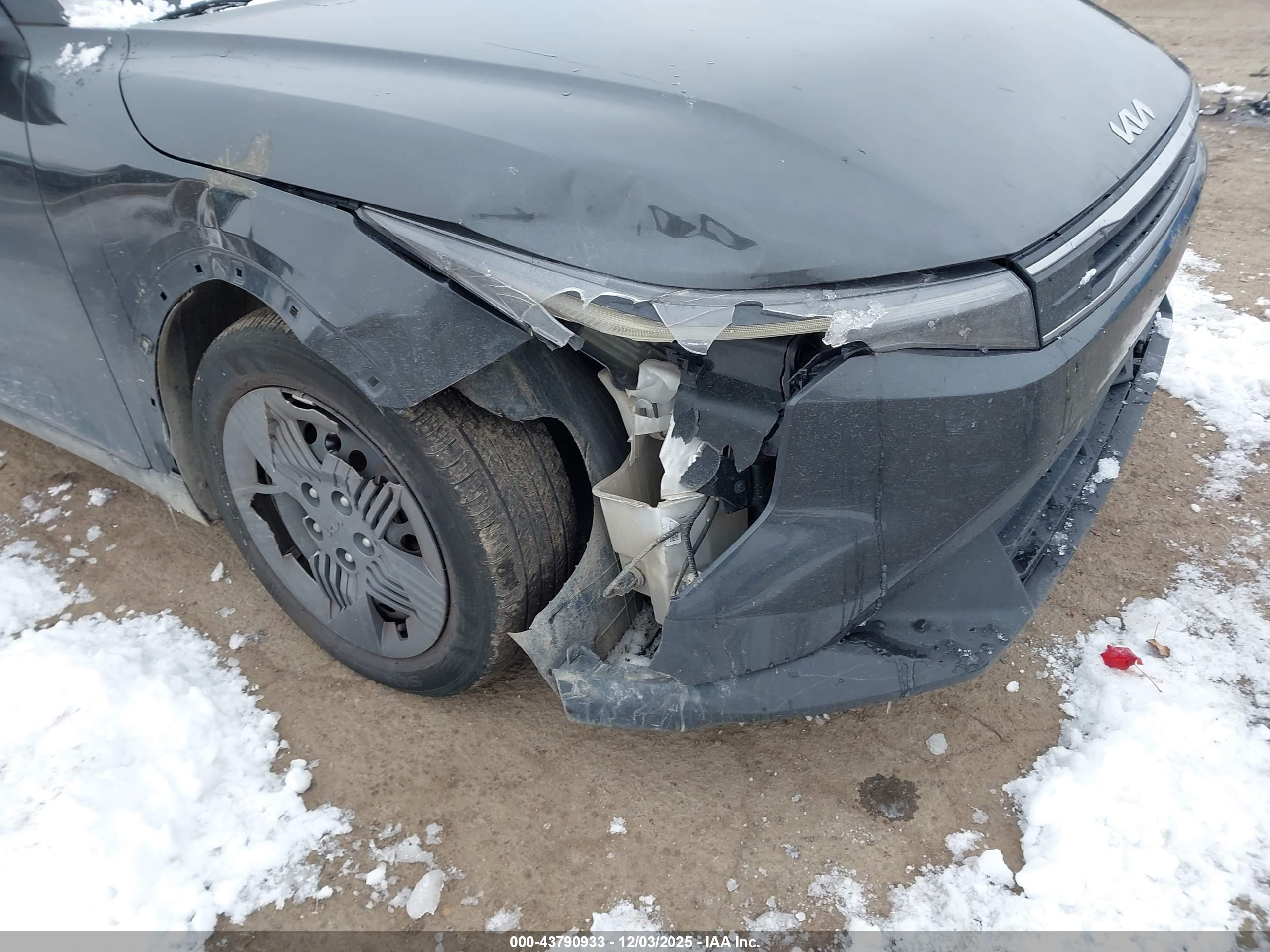KIA K4 image 6
