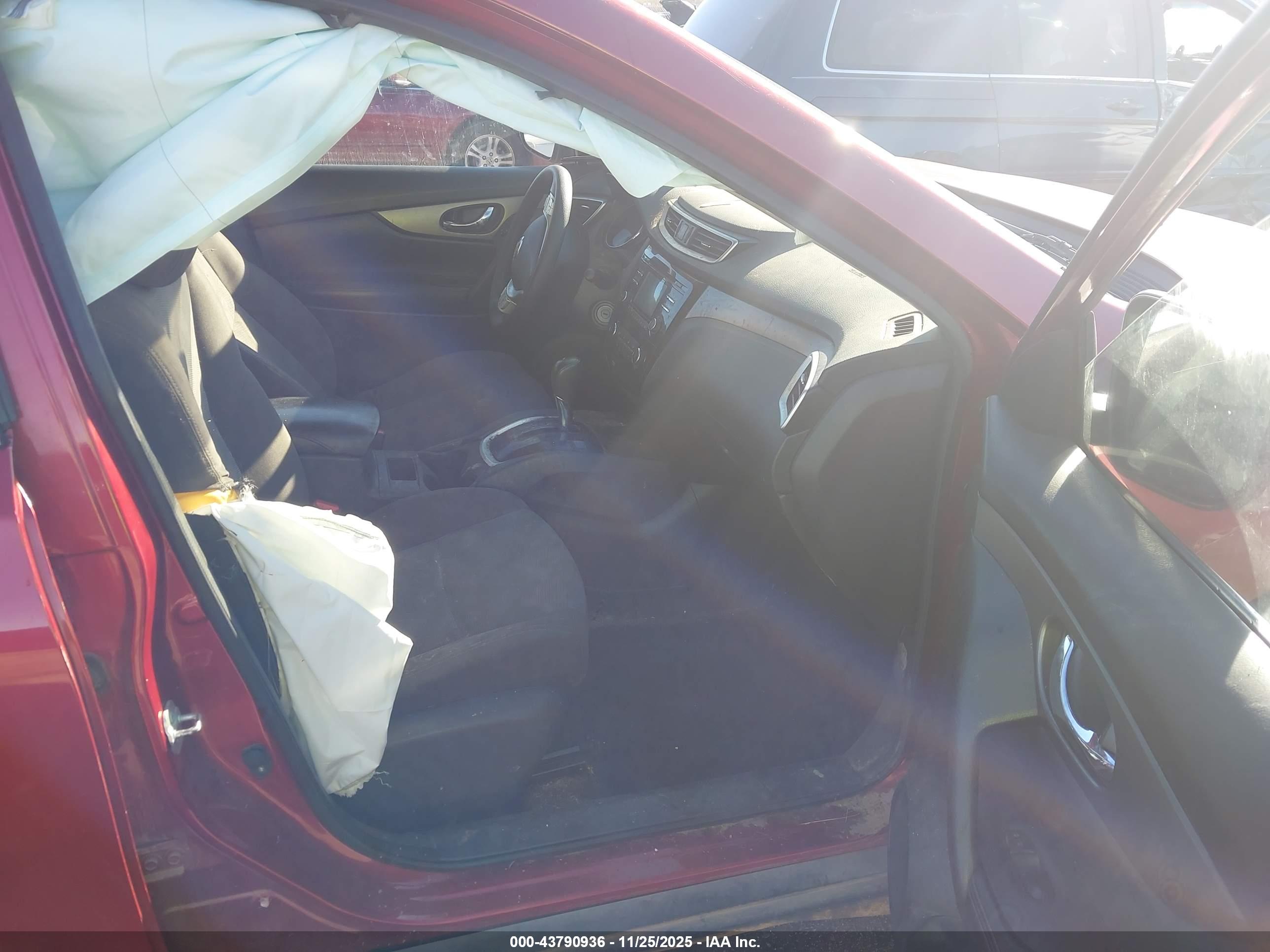 NISSAN ROGUE image 5