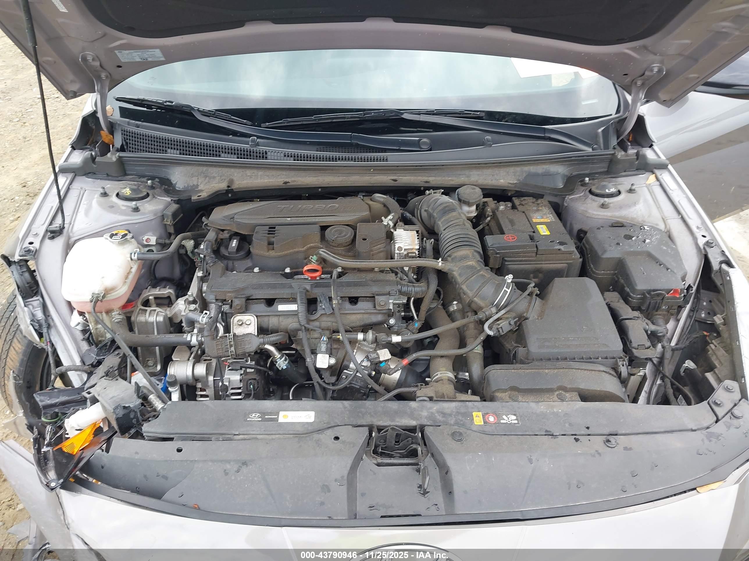 HYUNDAI ELANTRA image 10